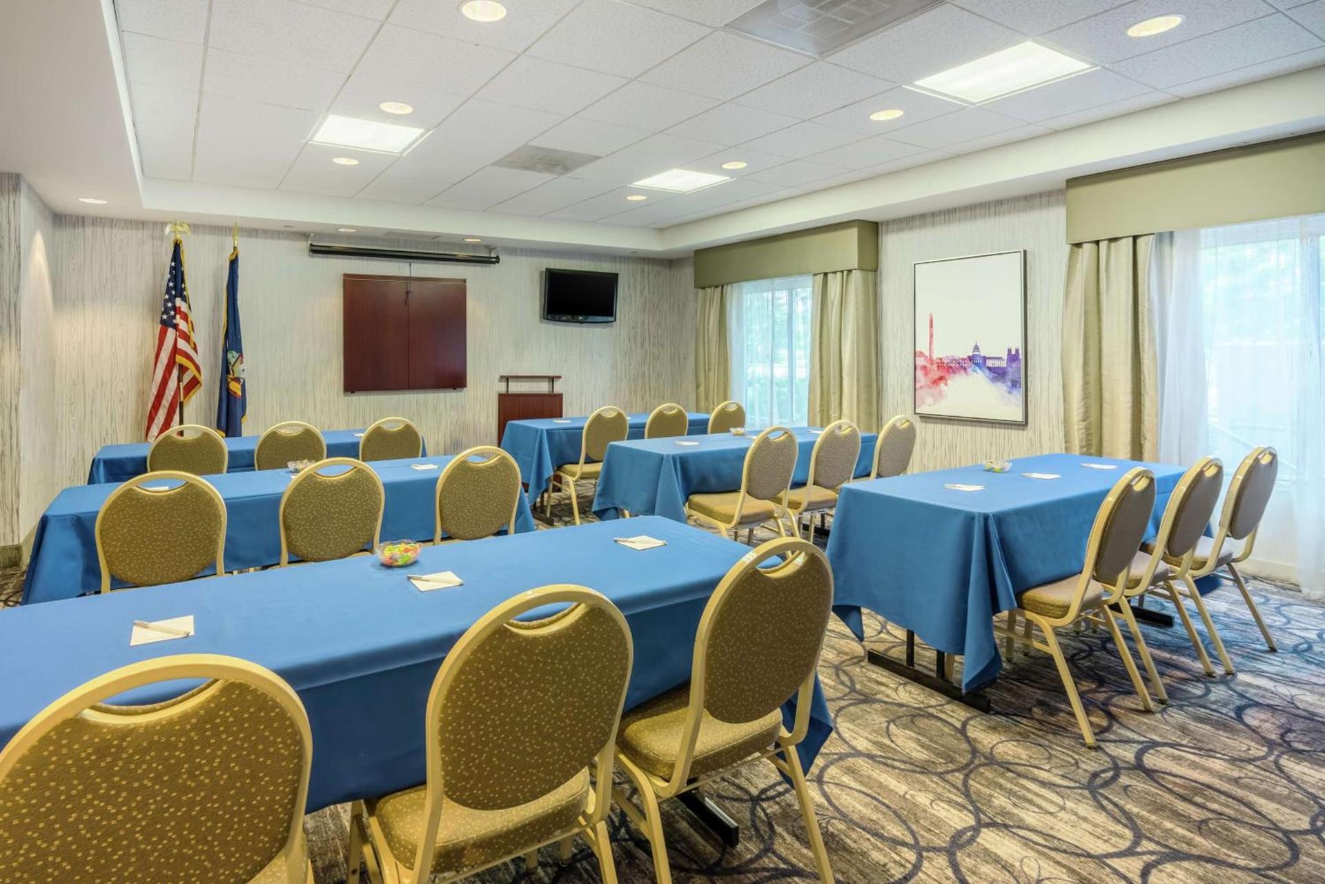 Hampton Inn Clifton Park photo 43