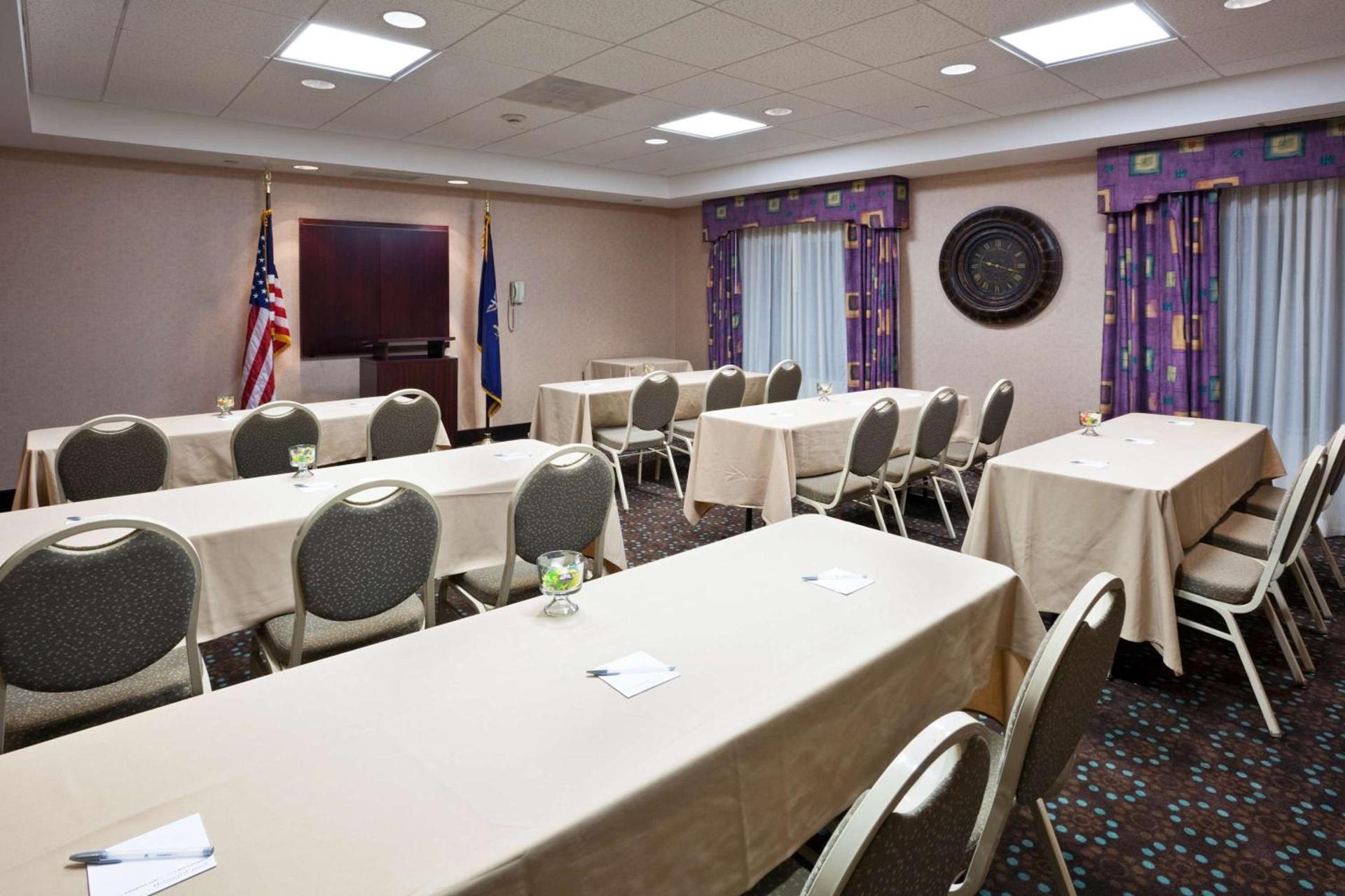 Hampton Inn Clifton Park photo 44