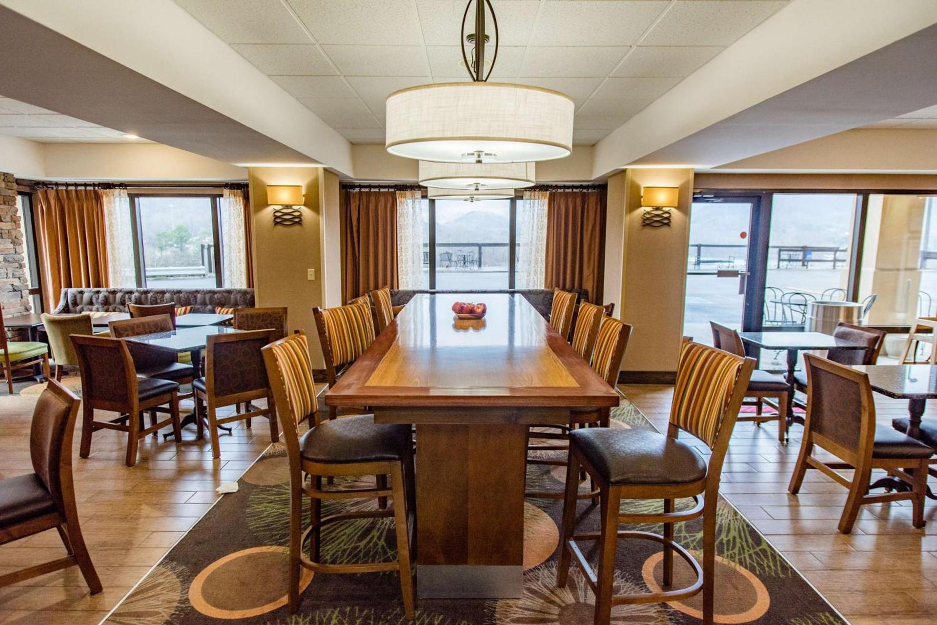 Hampton Inn Caryville-I-75/Cove Lake-State Park photo 35