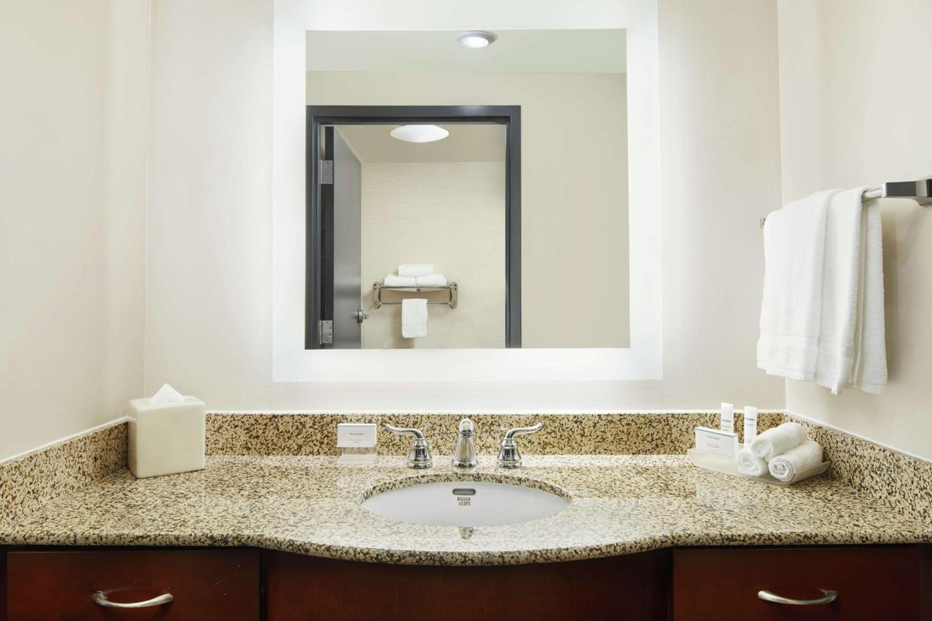 Homewood Suites by Hilton Columbus photo 11