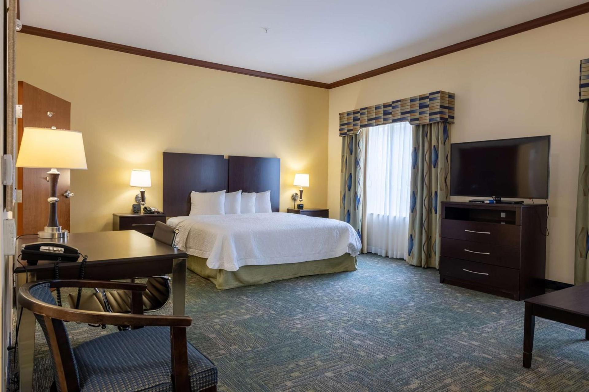 Hampton Inn Alice photo 18