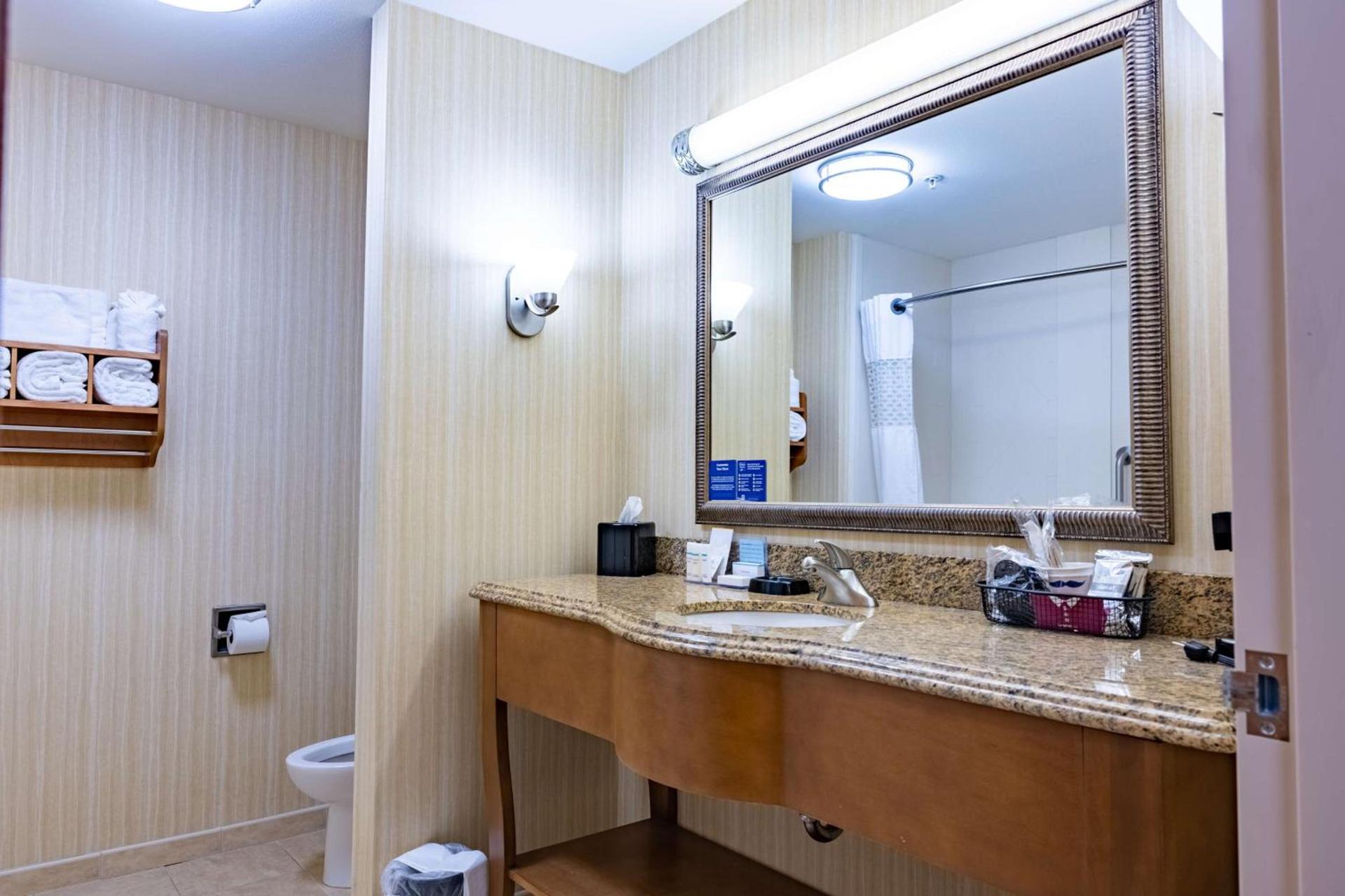 Hampton Inn Alice photo 37