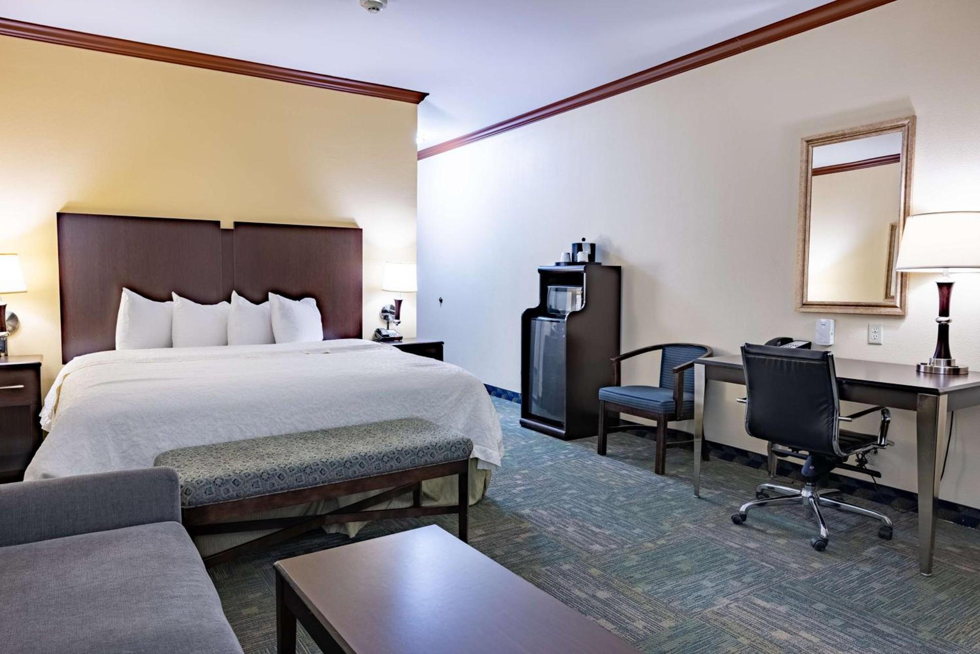 Hampton Inn Alice photo 40