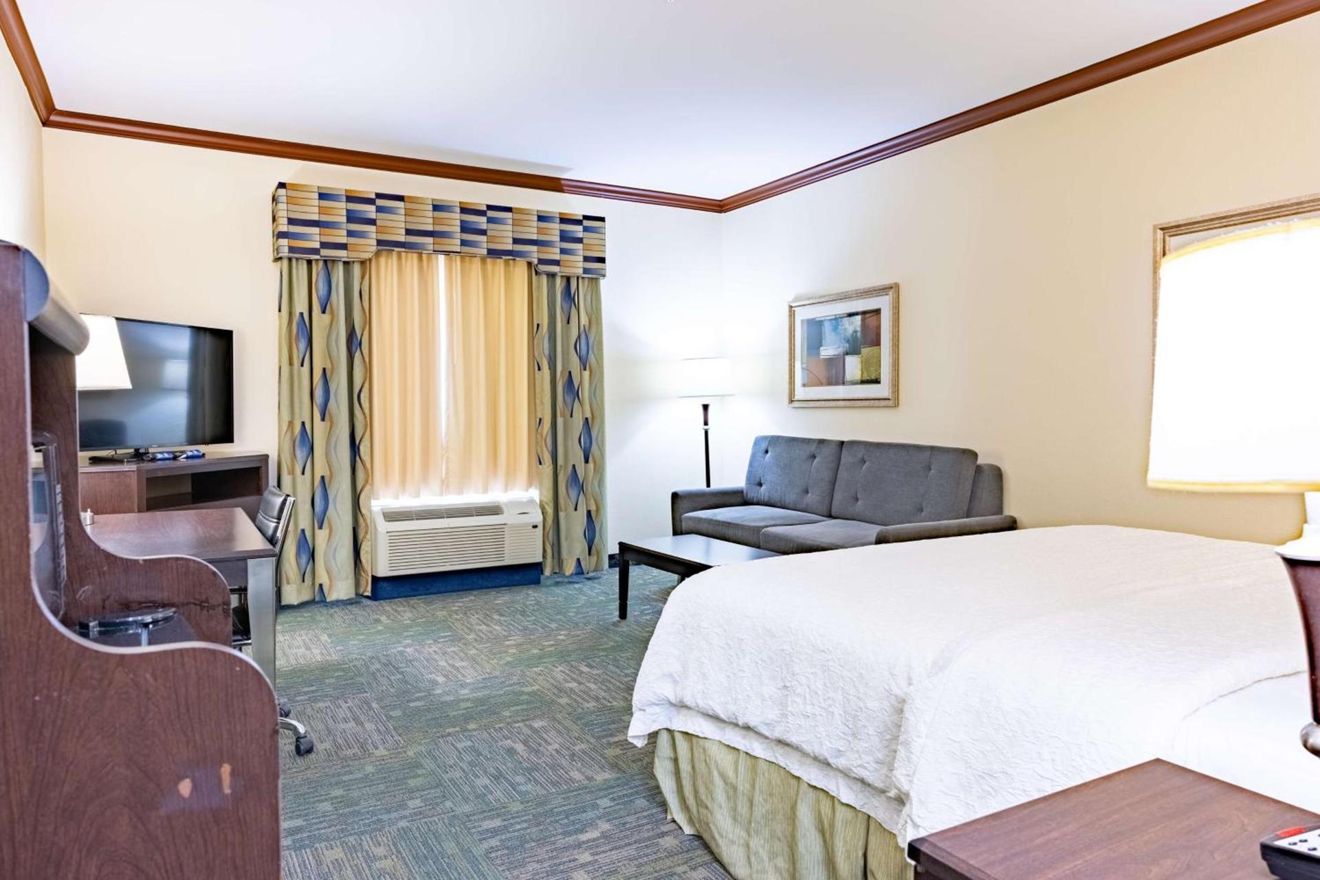 Hampton Inn Alice photo 39
