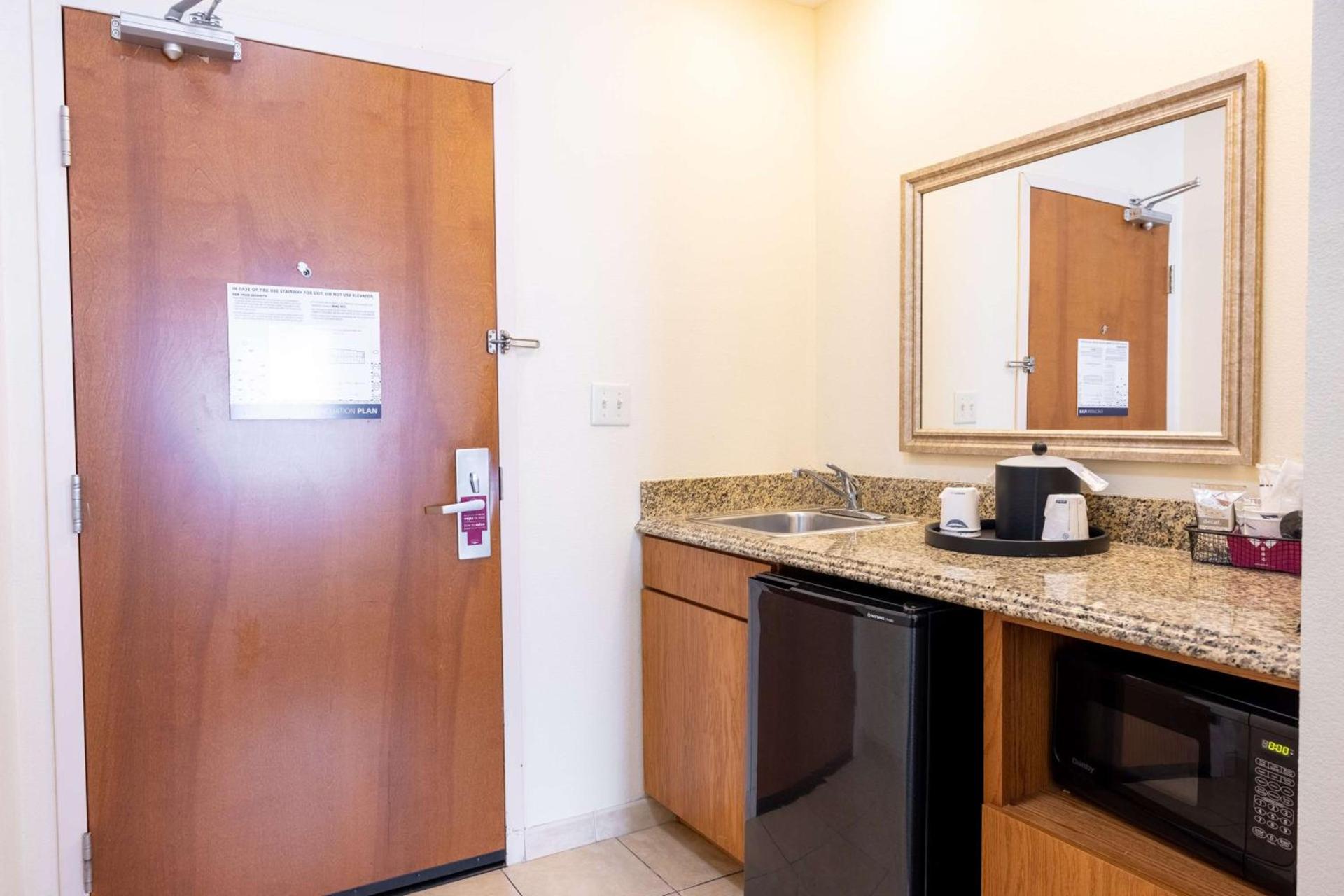 Hampton Inn Alice photo 42