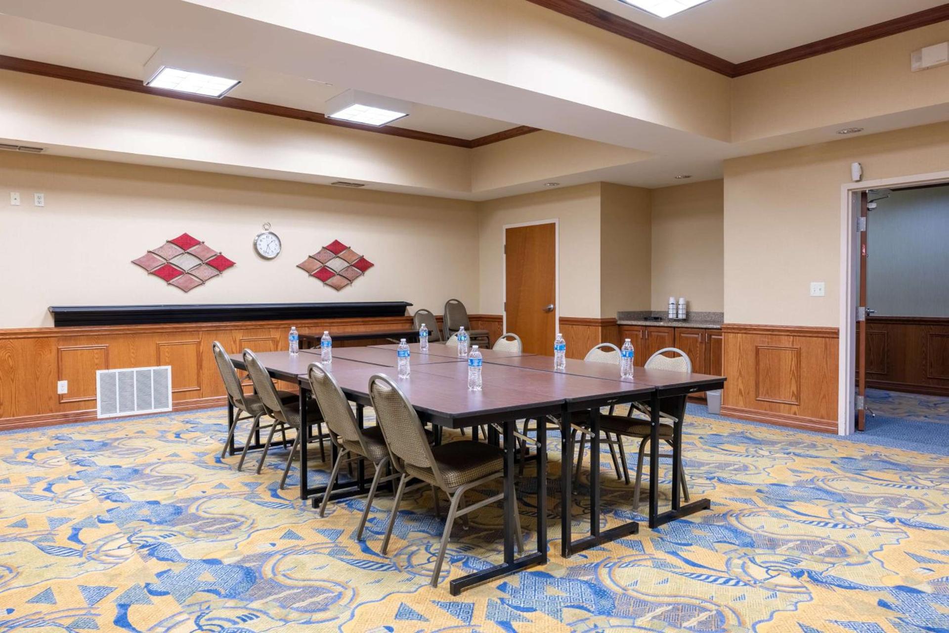 Hampton Inn Alice photo 43