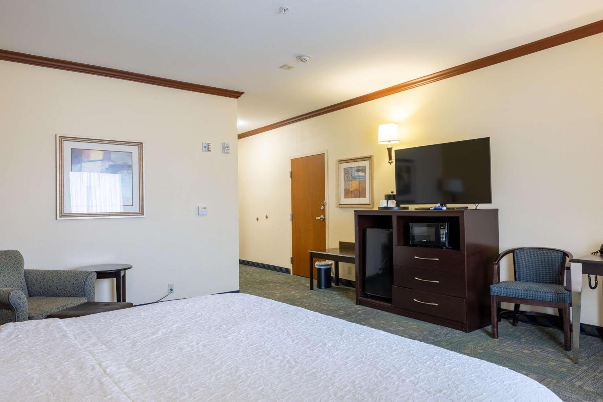 Hampton Inn Alice photo 46