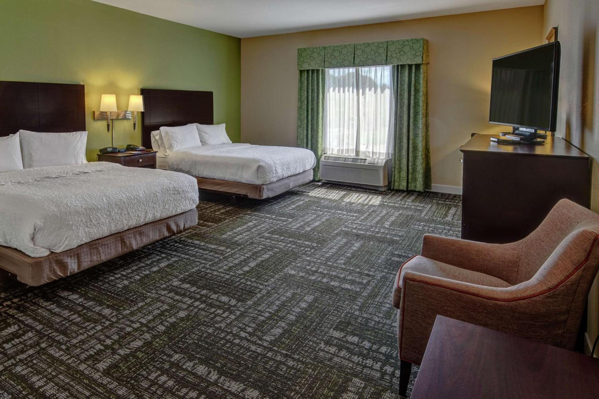 Hampton Inn Crossville photo 16