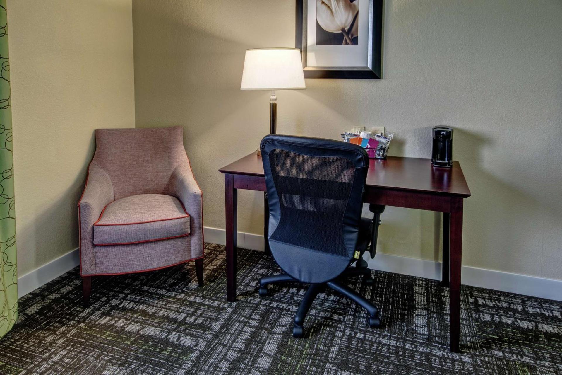 Hampton Inn Crossville photo 17