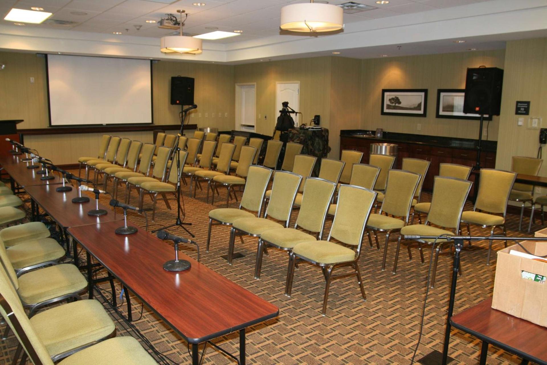 Hampton Inn Crossville photo 21