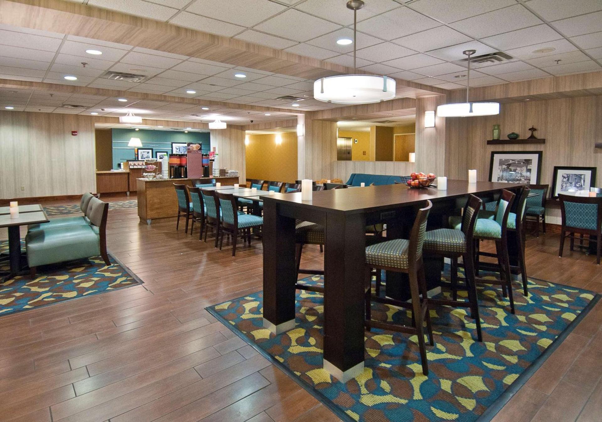 Hampton Inn Canton photo 6