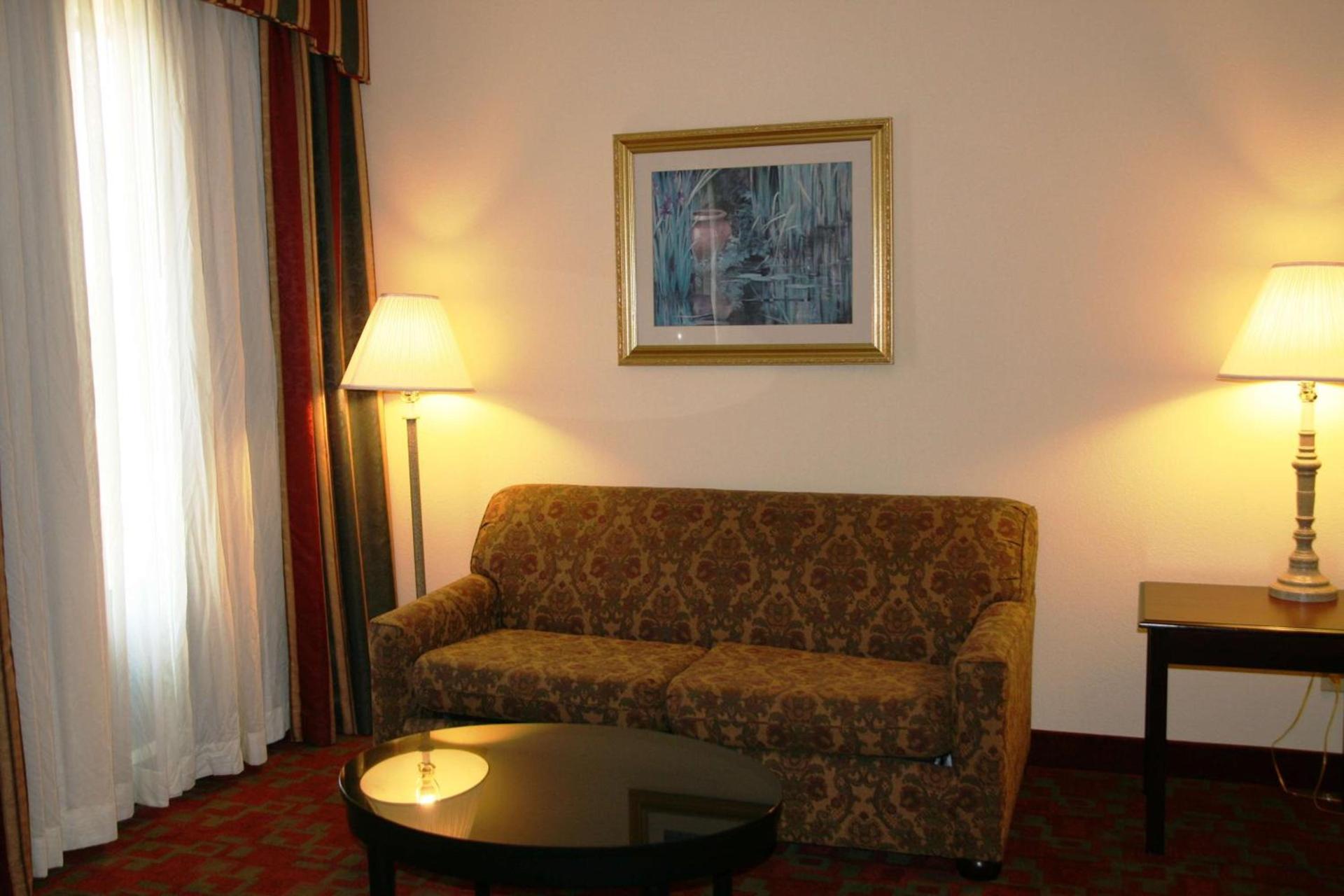 Hampton Inn Canton photo 13