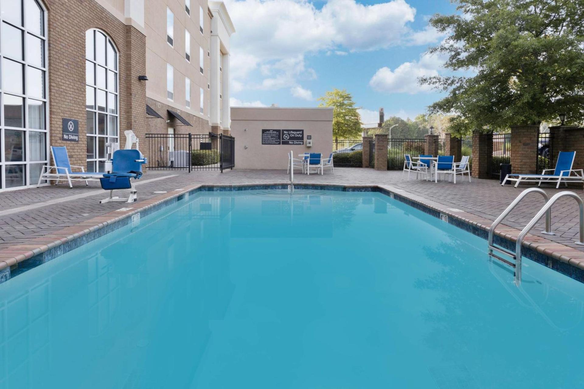 Hampton Inn & Suites Phenix City- Columbus Area photo 7