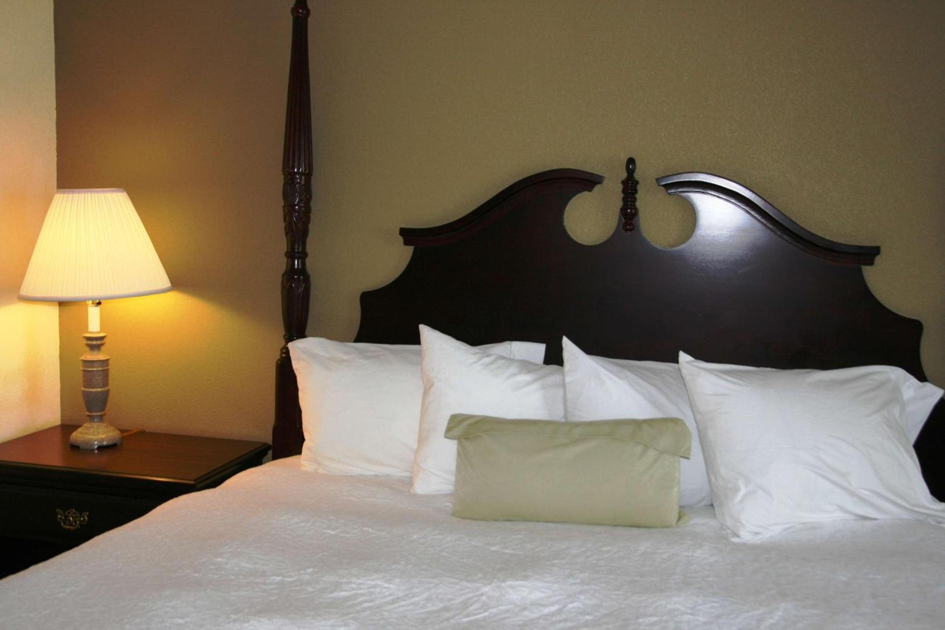 Hampton Inn Canton photo 2