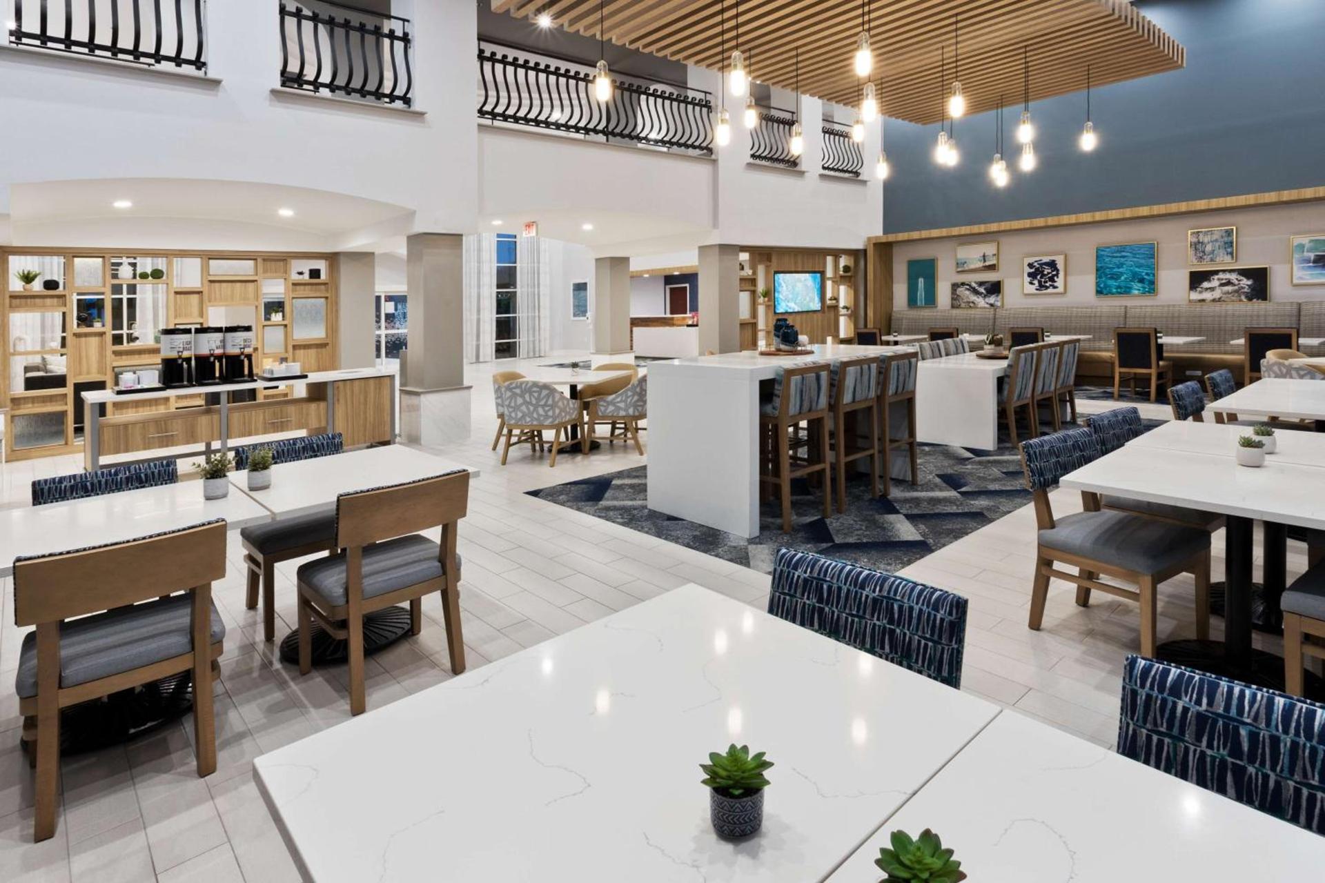 Hampton Inn & Suites Phenix City- Columbus Area photo 9