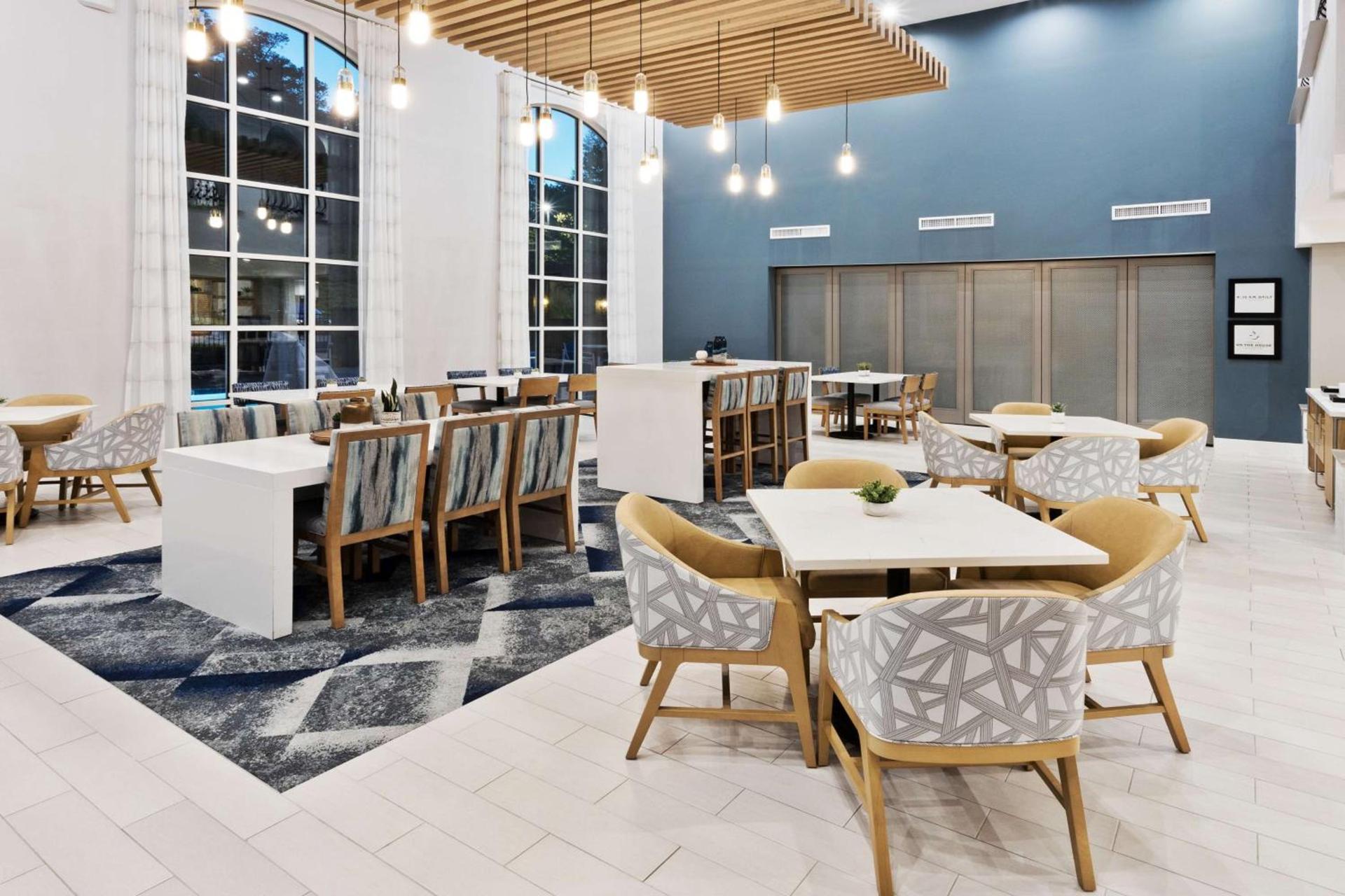 Hampton Inn & Suites Phenix City- Columbus Area photo 12