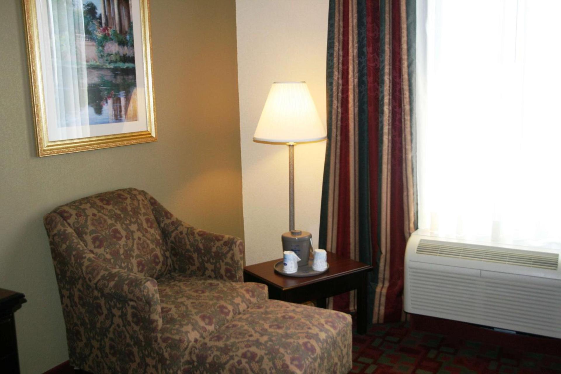 Hampton Inn Canton photo 25