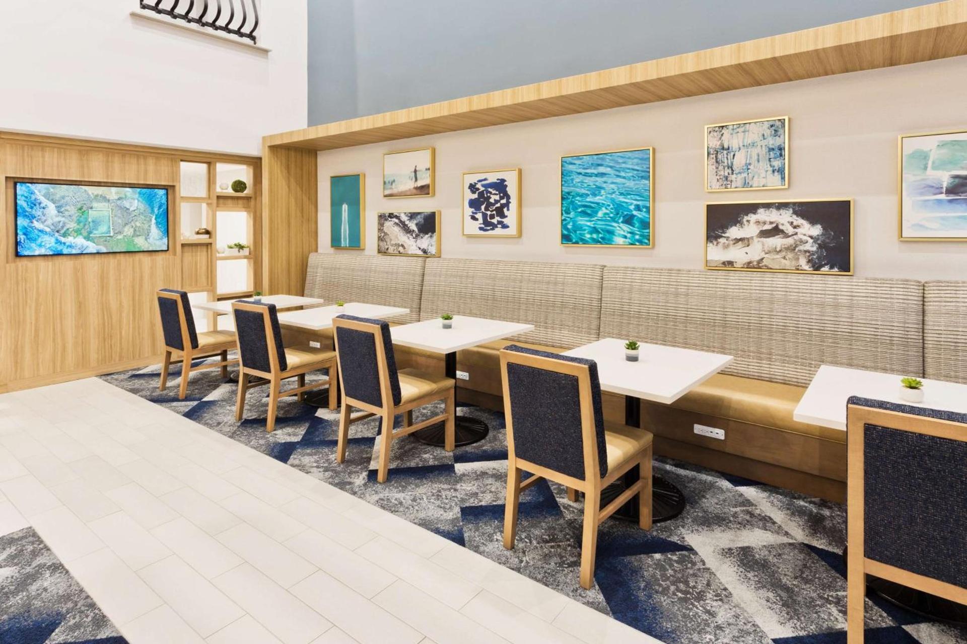 Hampton Inn & Suites Phenix City- Columbus Area photo 11