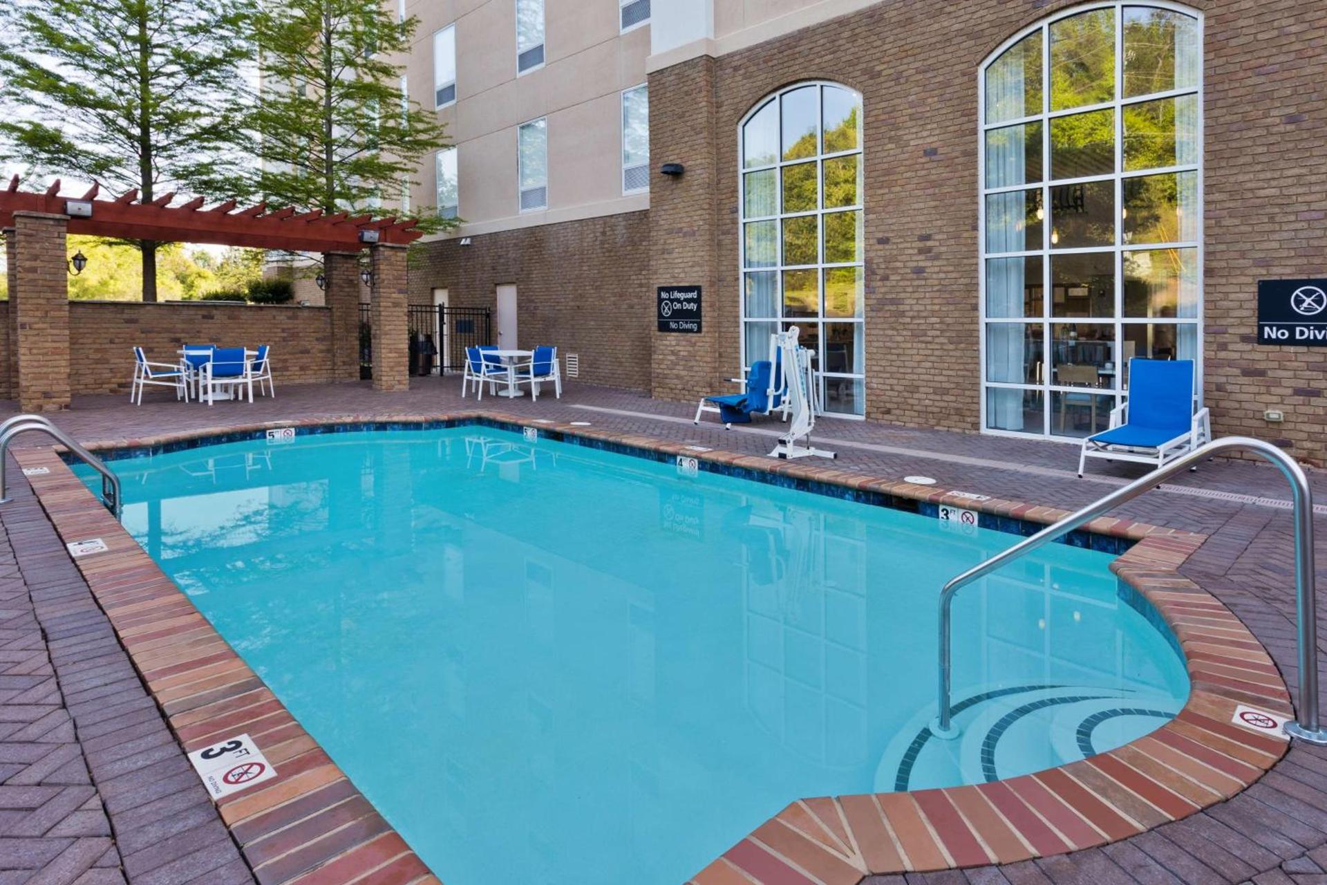Hampton Inn & Suites Phenix City- Columbus Area photo 8