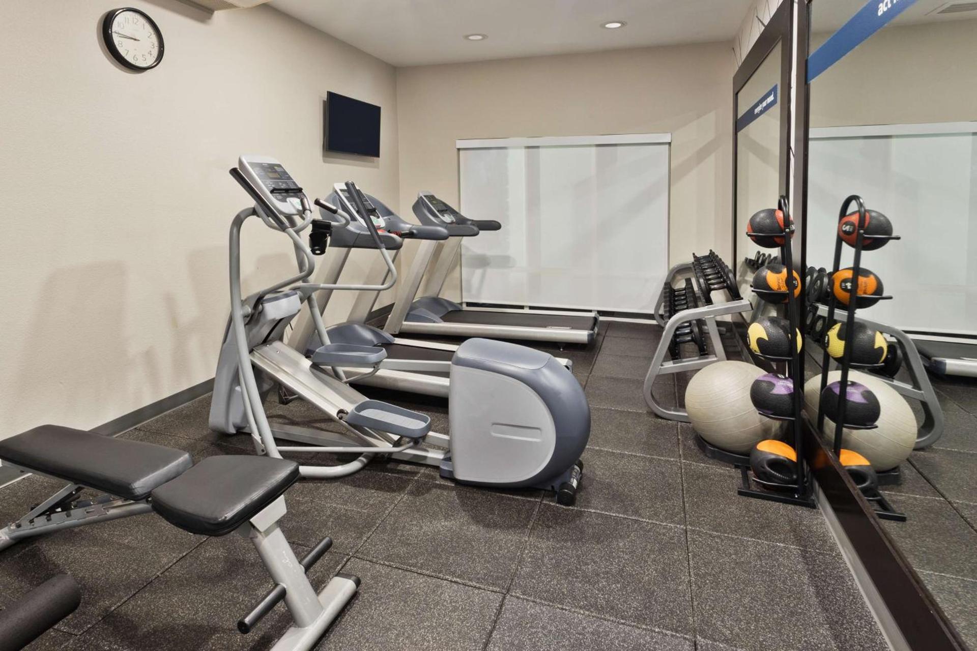 Hampton Inn & Suites Phenix City- Columbus Area photo 17