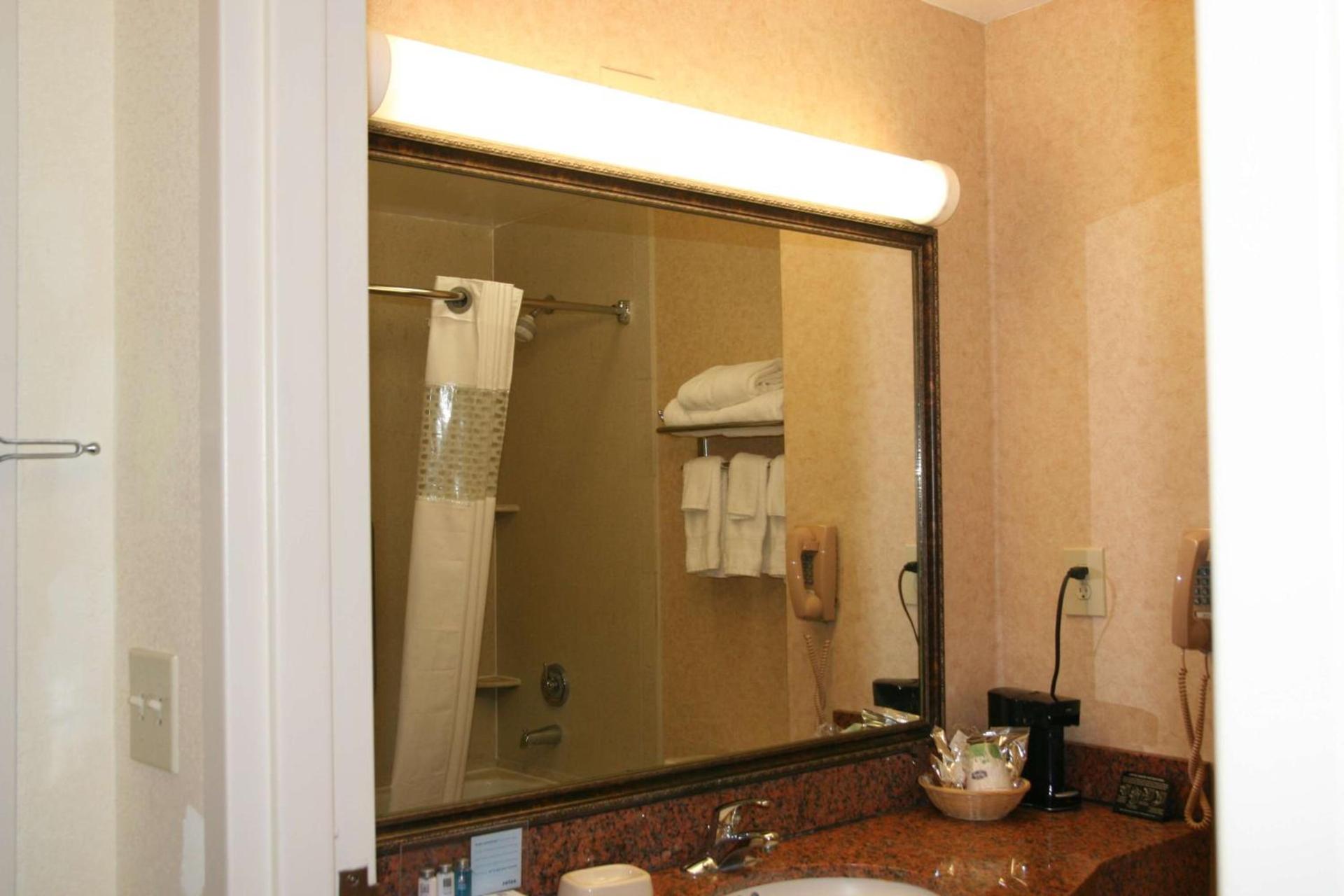 Hampton Inn Canton photo 34
