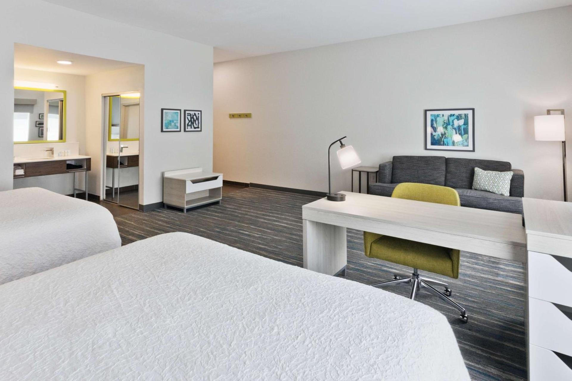 Hampton Inn & Suites Phenix City- Columbus Area photo 22