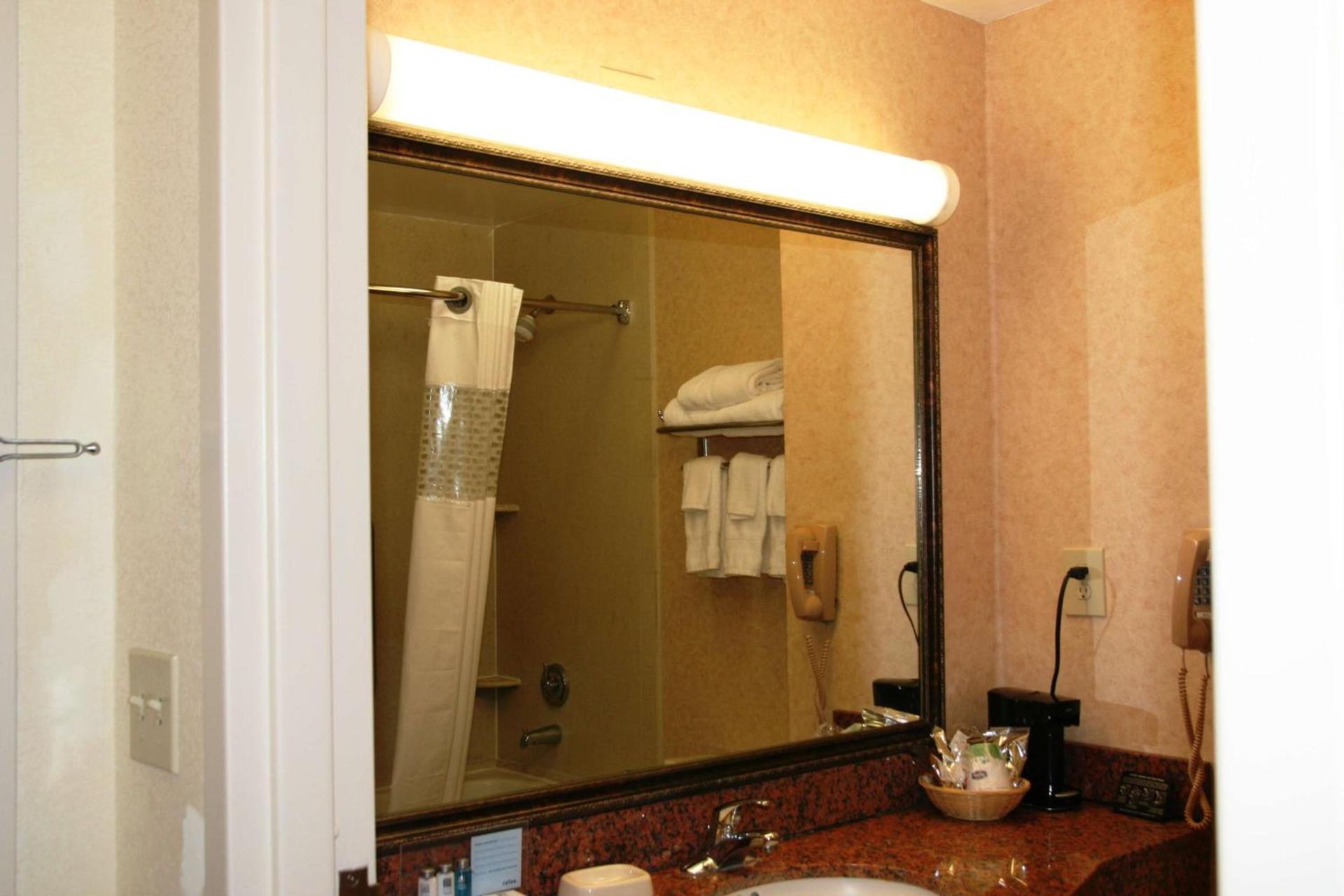 Hampton Inn Canton photo 41