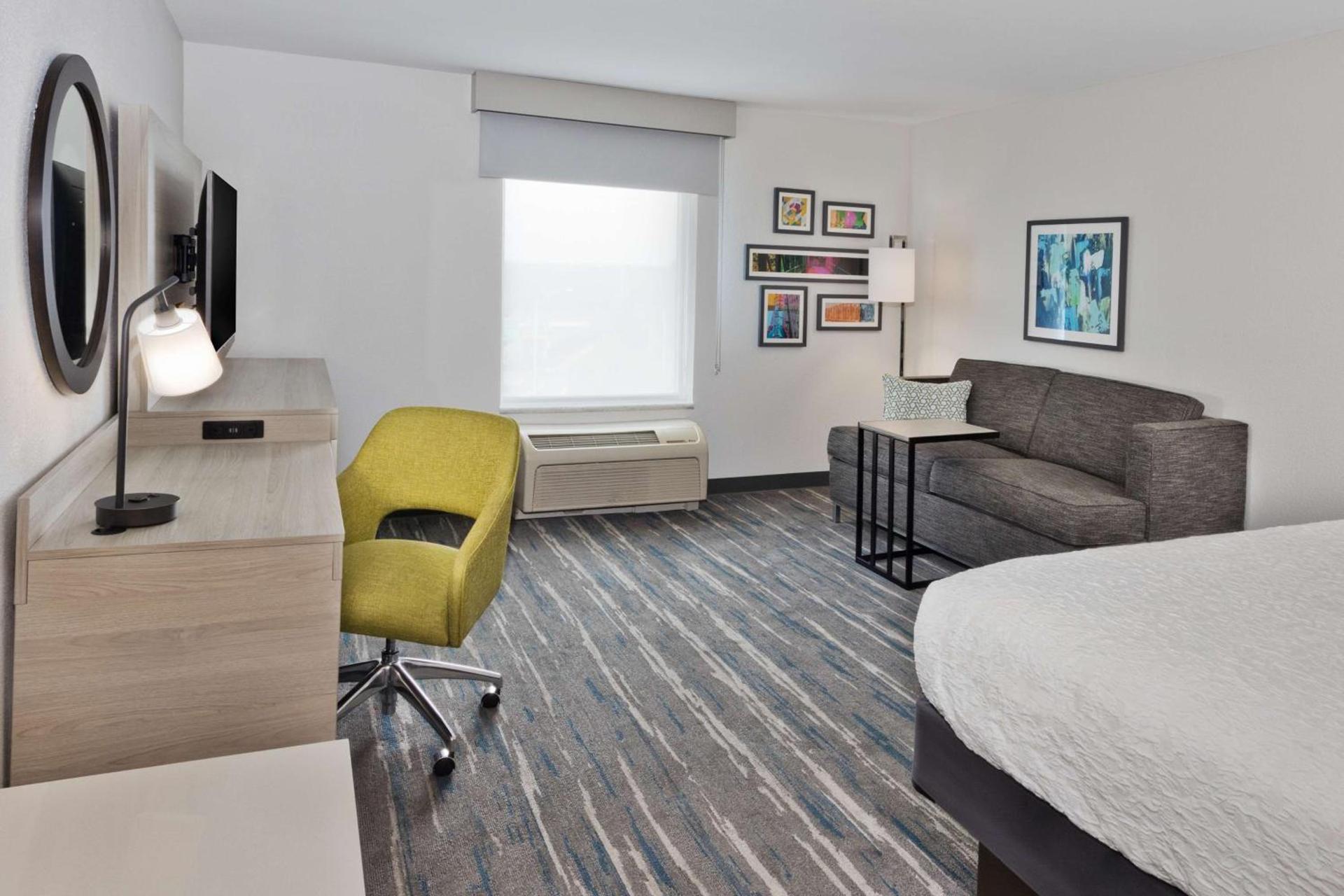 Hampton Inn & Suites Phenix City- Columbus Area photo 24