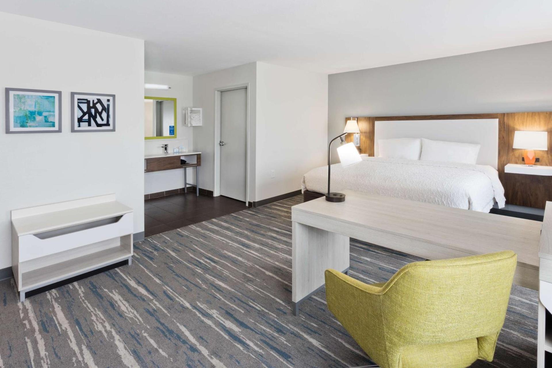 Hampton Inn & Suites Phenix City- Columbus Area photo 29