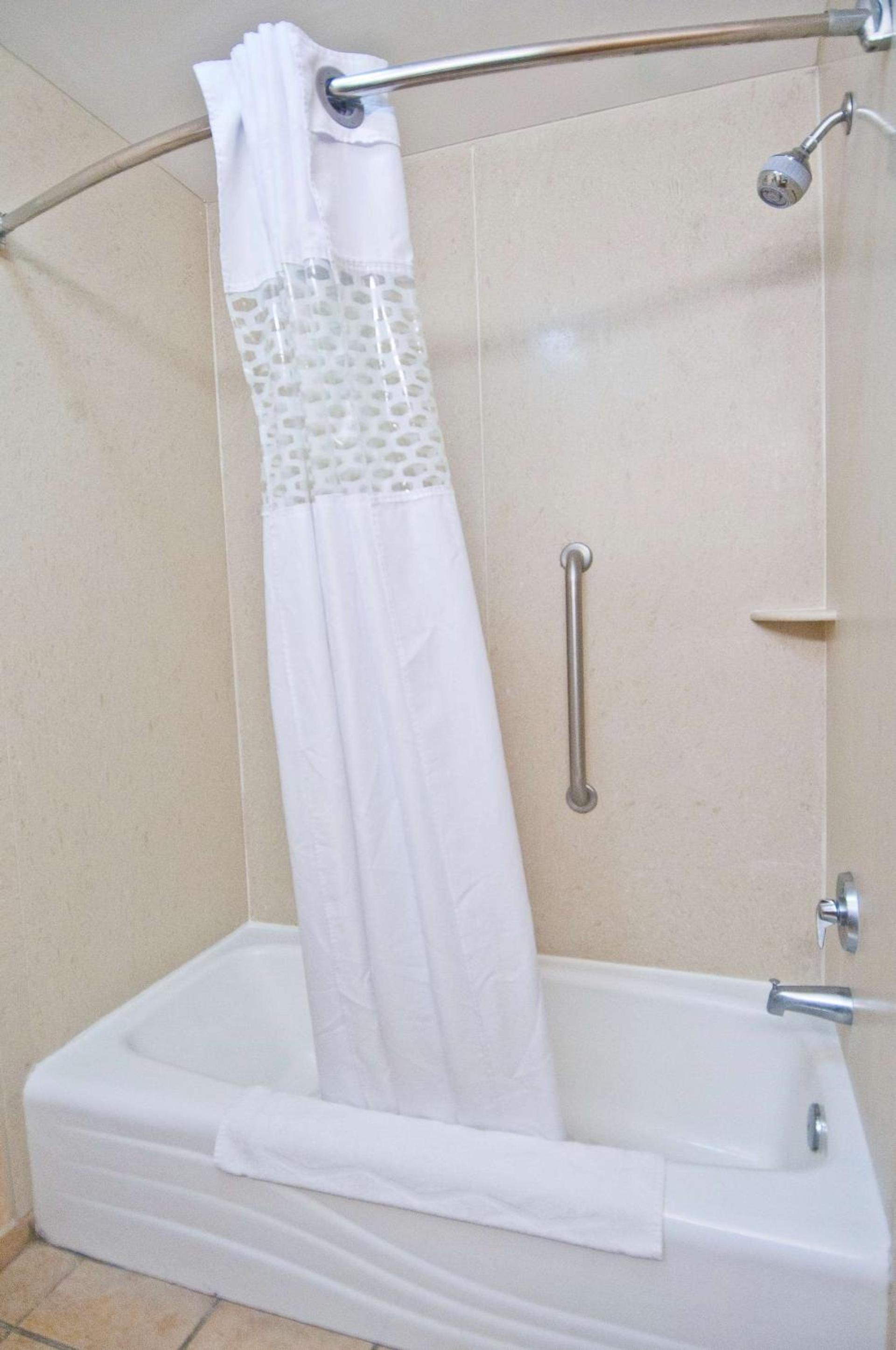 Hampton Inn Canton photo 52