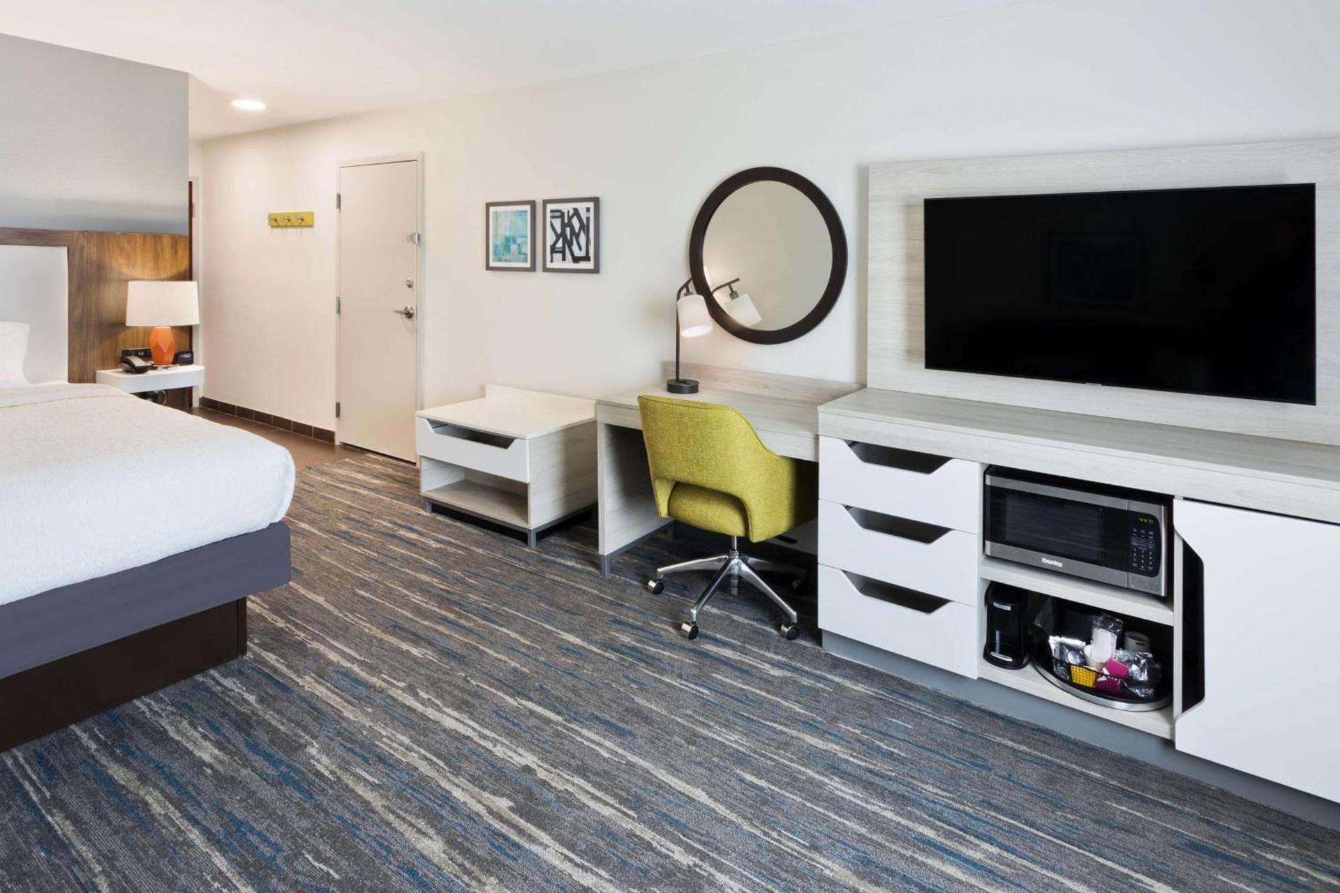 Hampton Inn & Suites Phenix City- Columbus Area photo 32