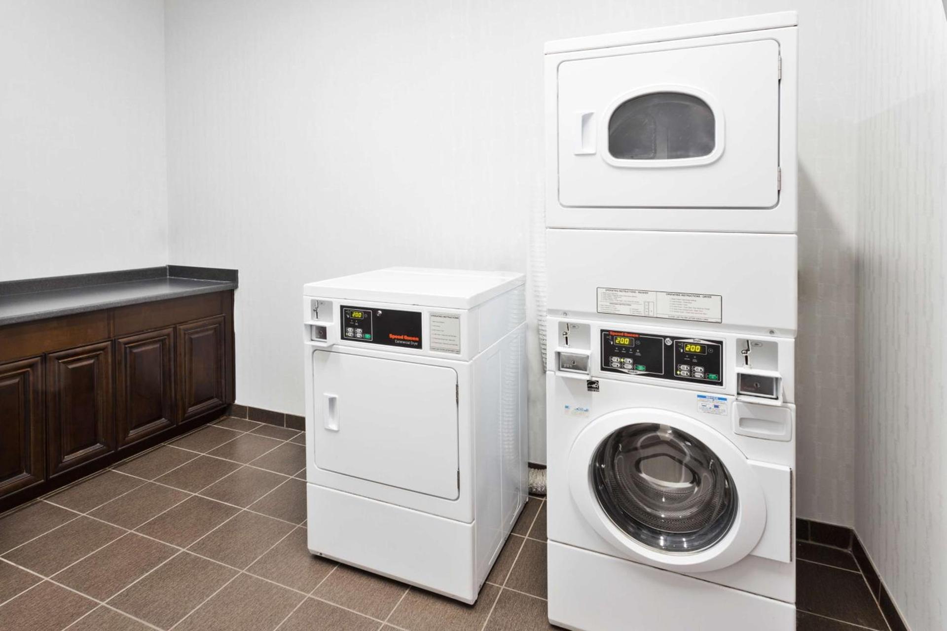 Hampton Inn & Suites Phenix City- Columbus Area photo 38