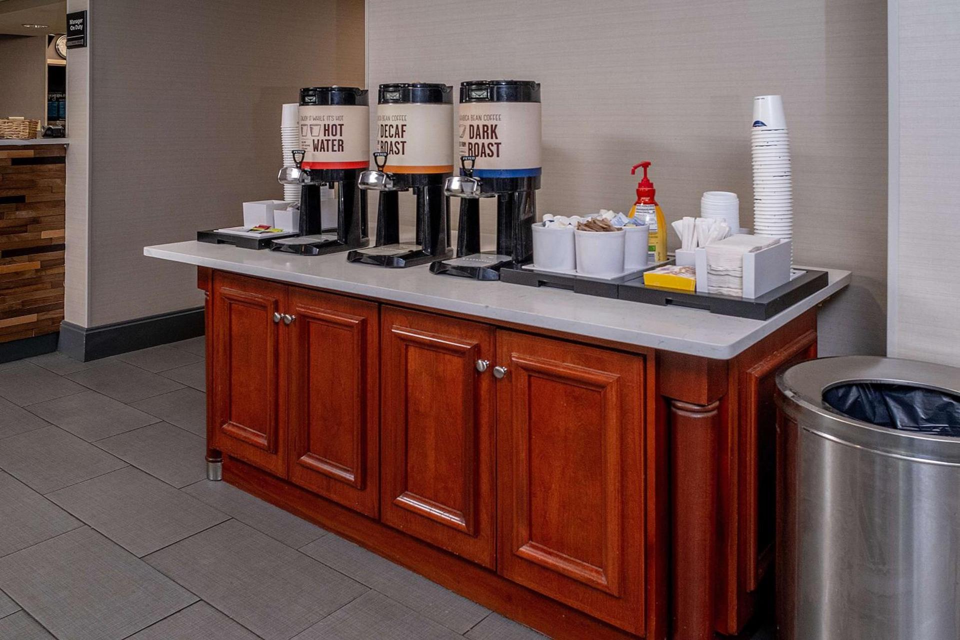Hampton Inn Charleston Downtown photo 7