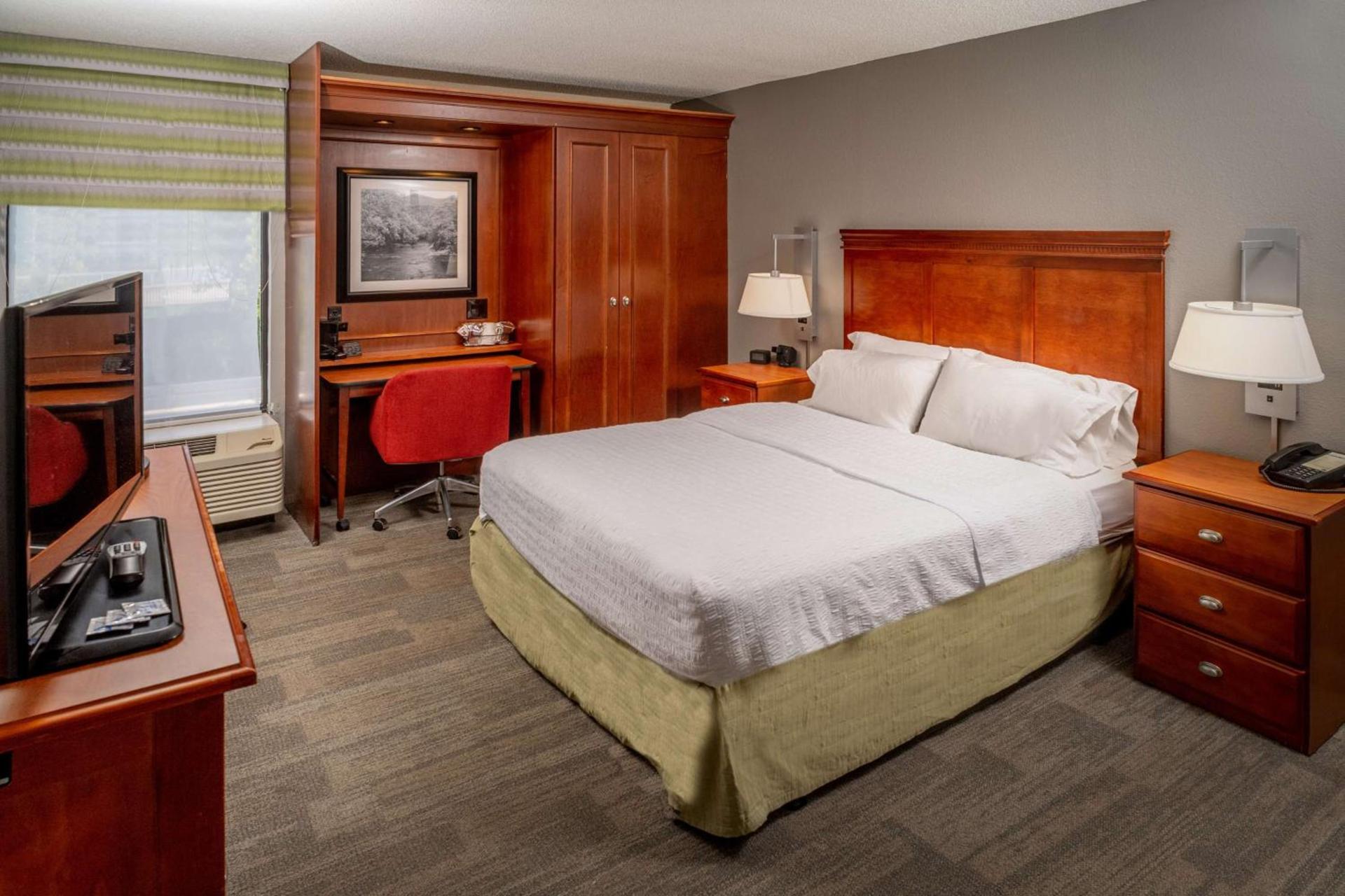 Hampton Inn Charleston Downtown photo 14