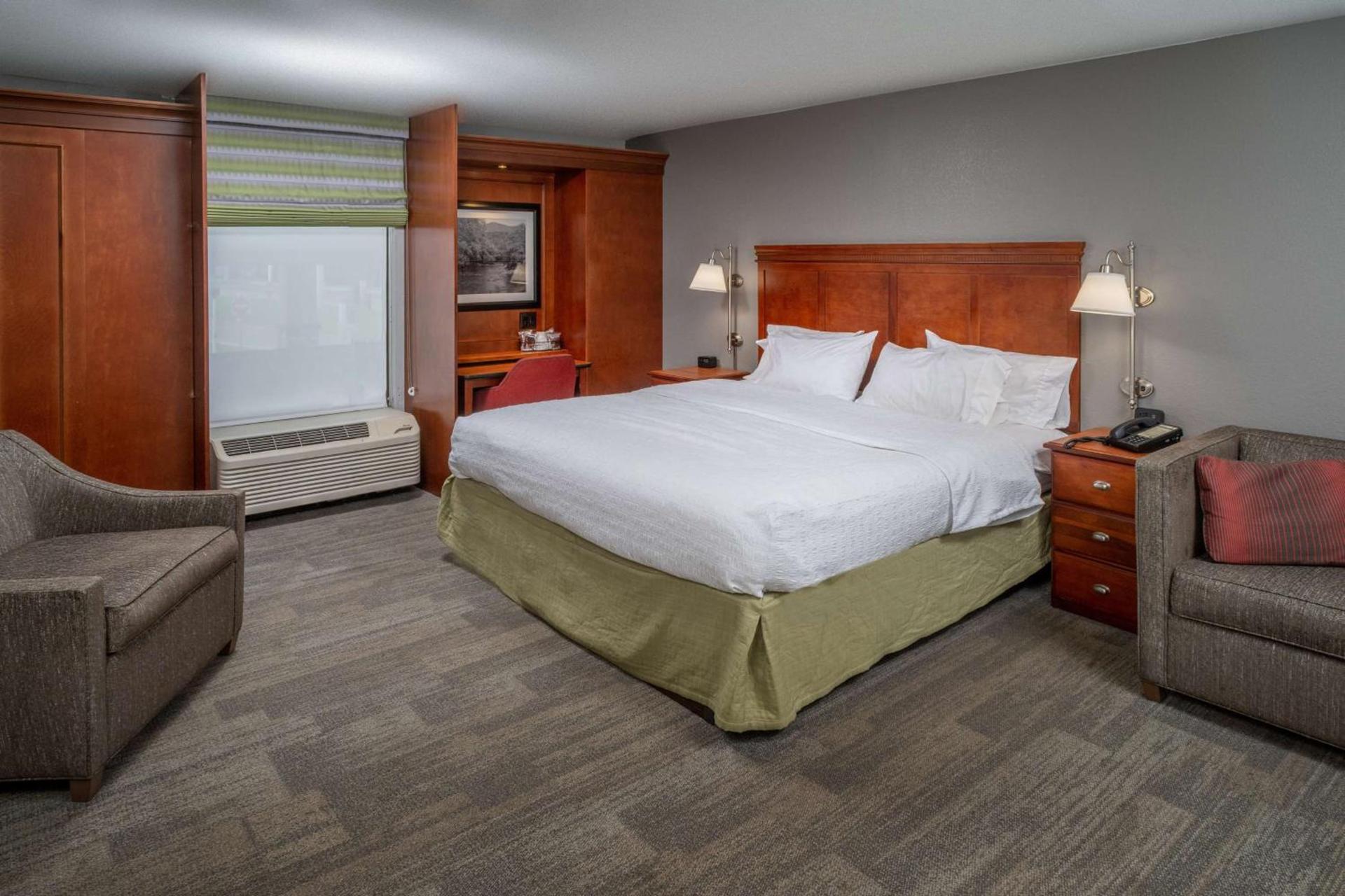 Hampton Inn Charleston Downtown photo 24