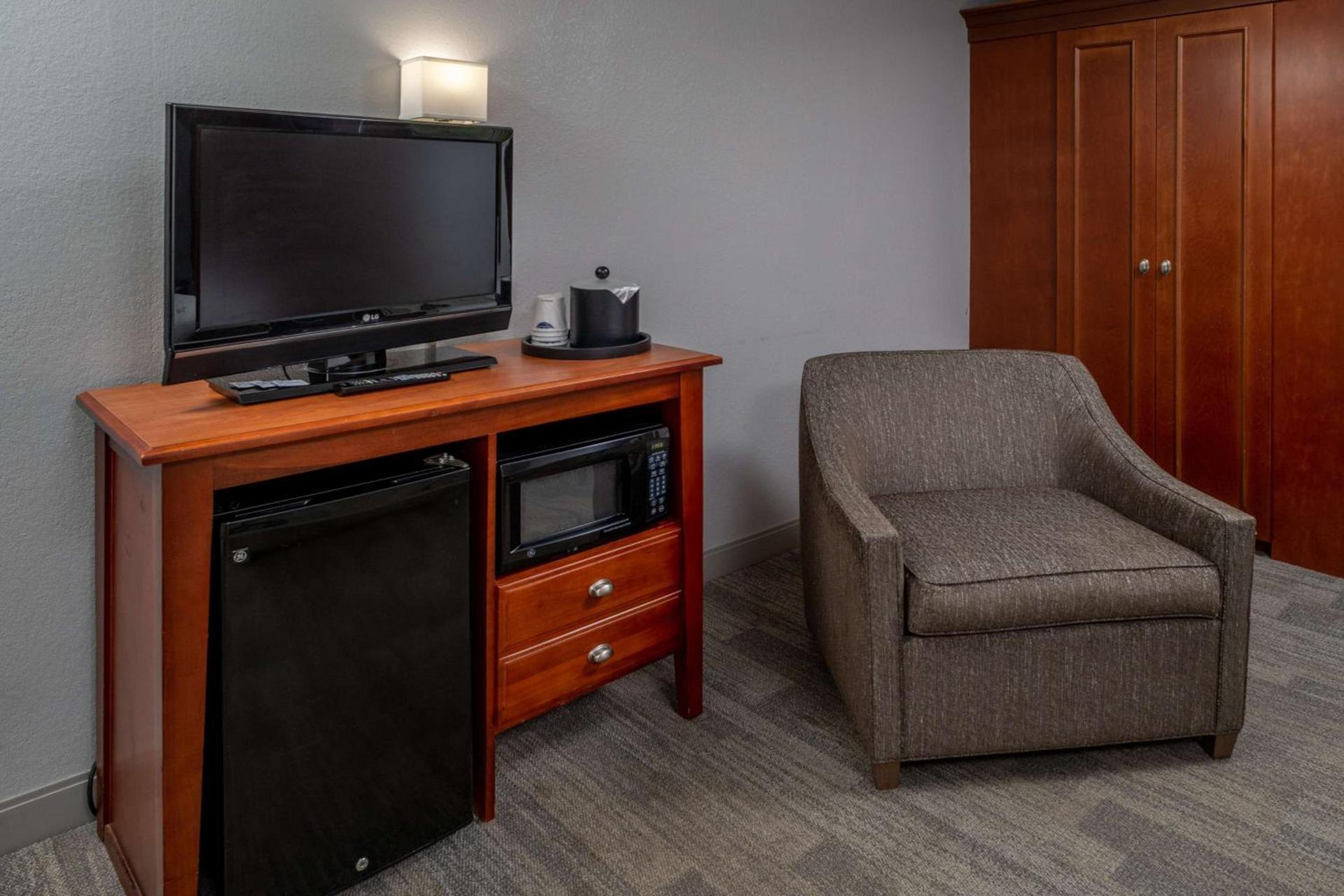 Hampton Inn Charleston Downtown photo 26