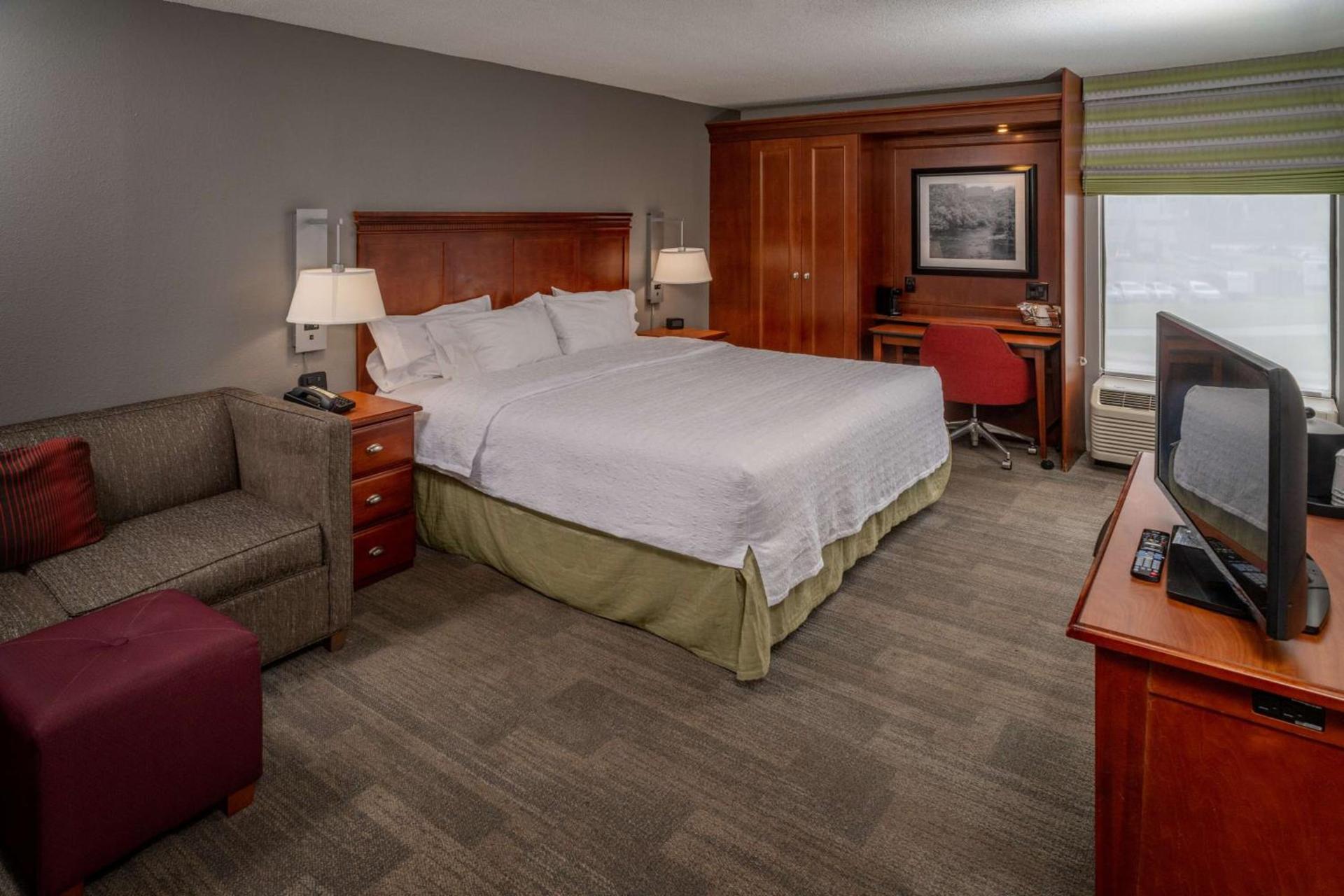 Hampton Inn Charleston Downtown photo 27