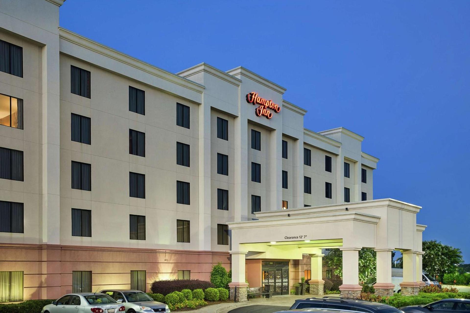 Hampton Inn Columbus-North photo 2