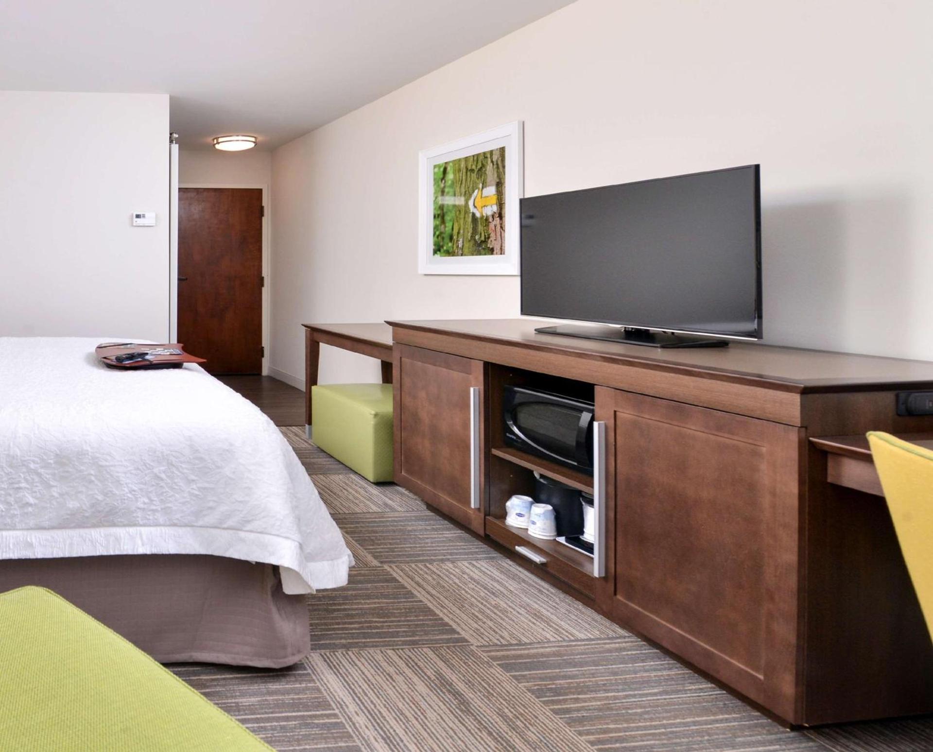 Hampton Inn Cartersville photo 13