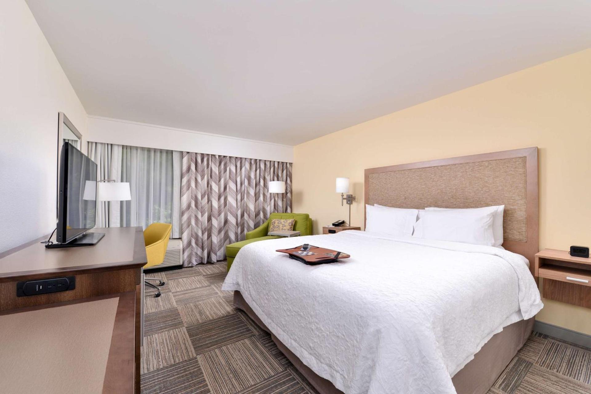 Hampton Inn Cartersville photo 15