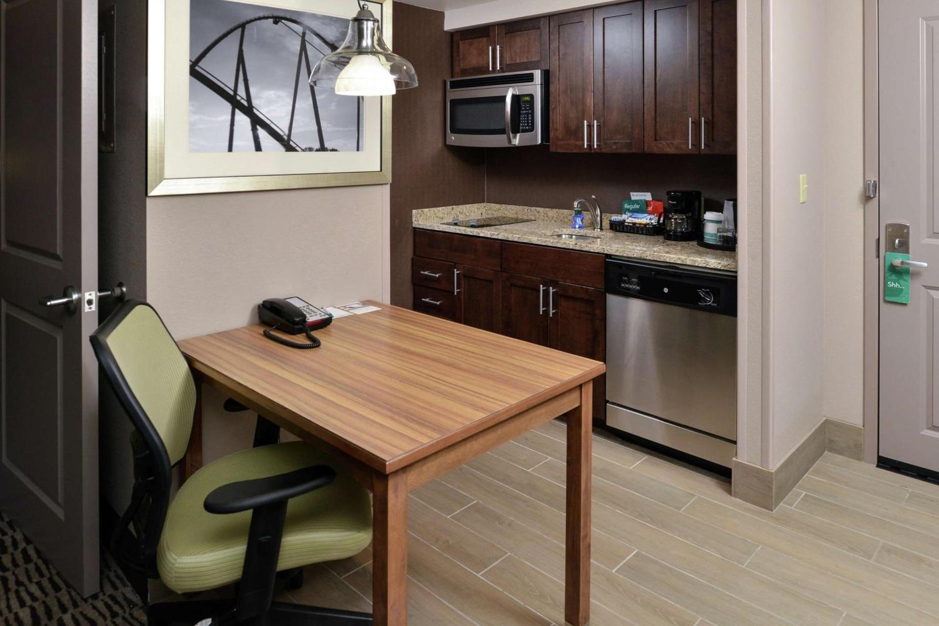 Homewood Suites by Hilton Cincinnati/Mason photo 26