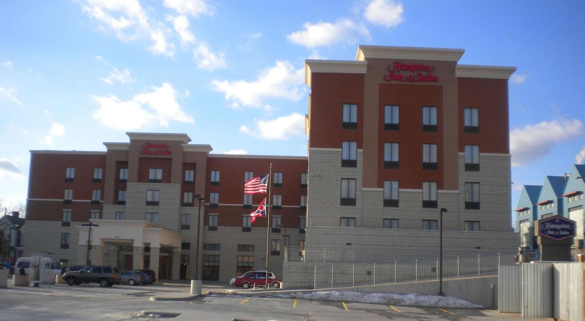 Hampton Inn & Suites Cincinnati / Uptown - University Area photo 3