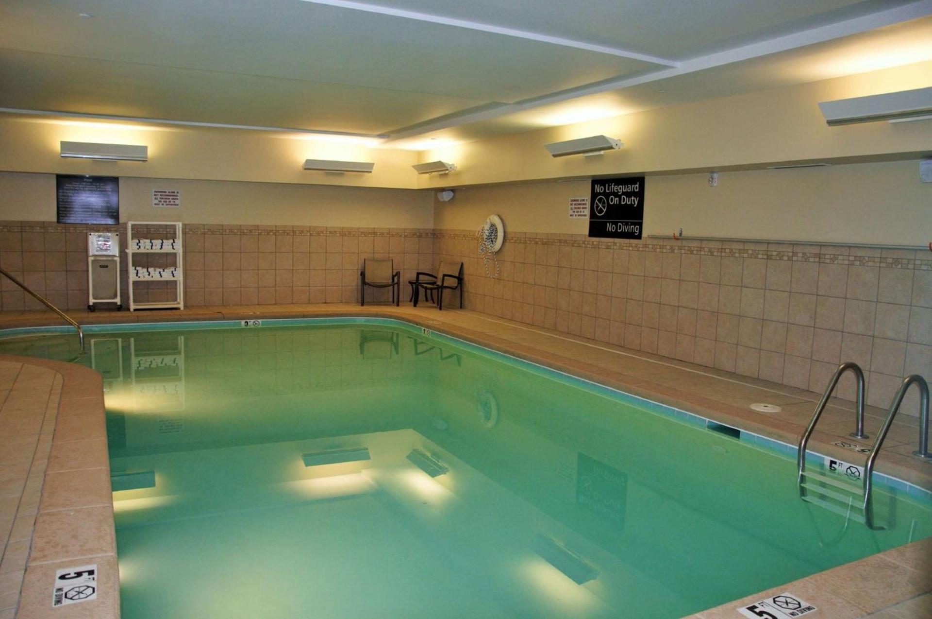 Hampton Inn & Suites Cincinnati / Uptown - University Area photo 8