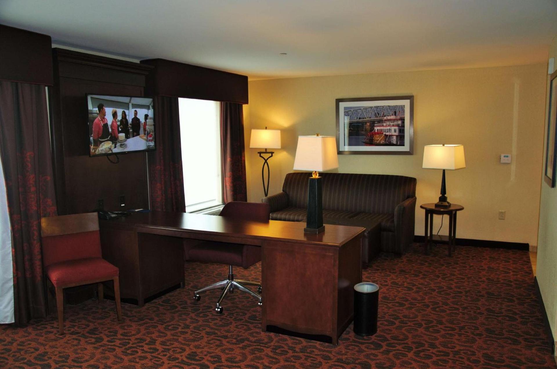 Hampton Inn & Suites Cincinnati / Uptown - University Area photo 16