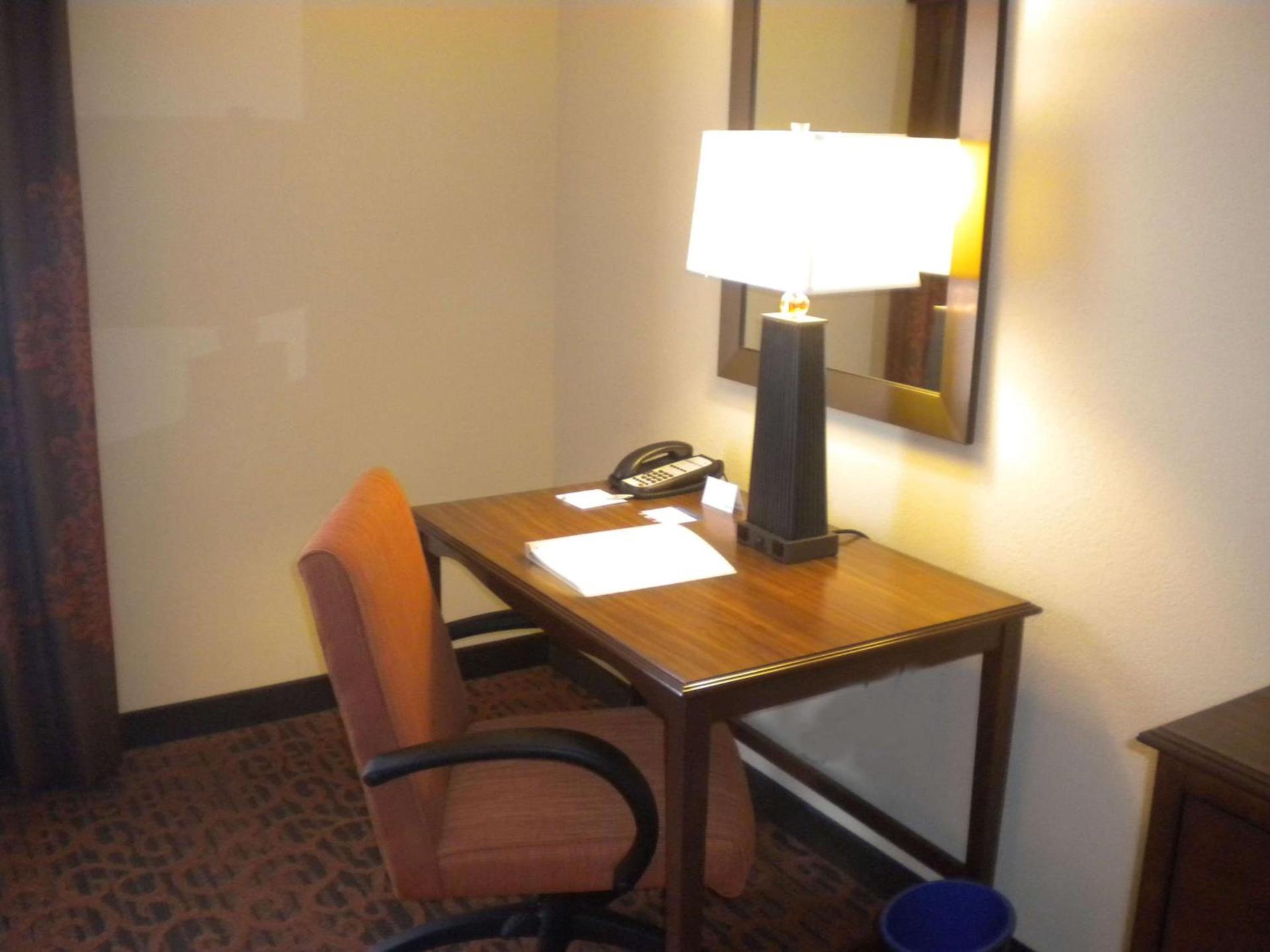 Hampton Inn & Suites Cincinnati / Uptown - University Area photo 28