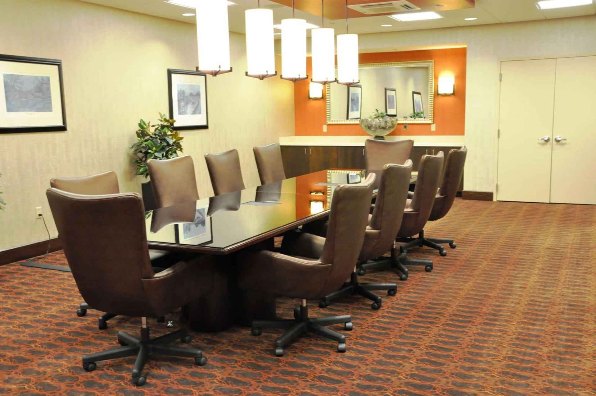 Hampton Inn & Suites Cincinnati / Uptown - University Area photo 35