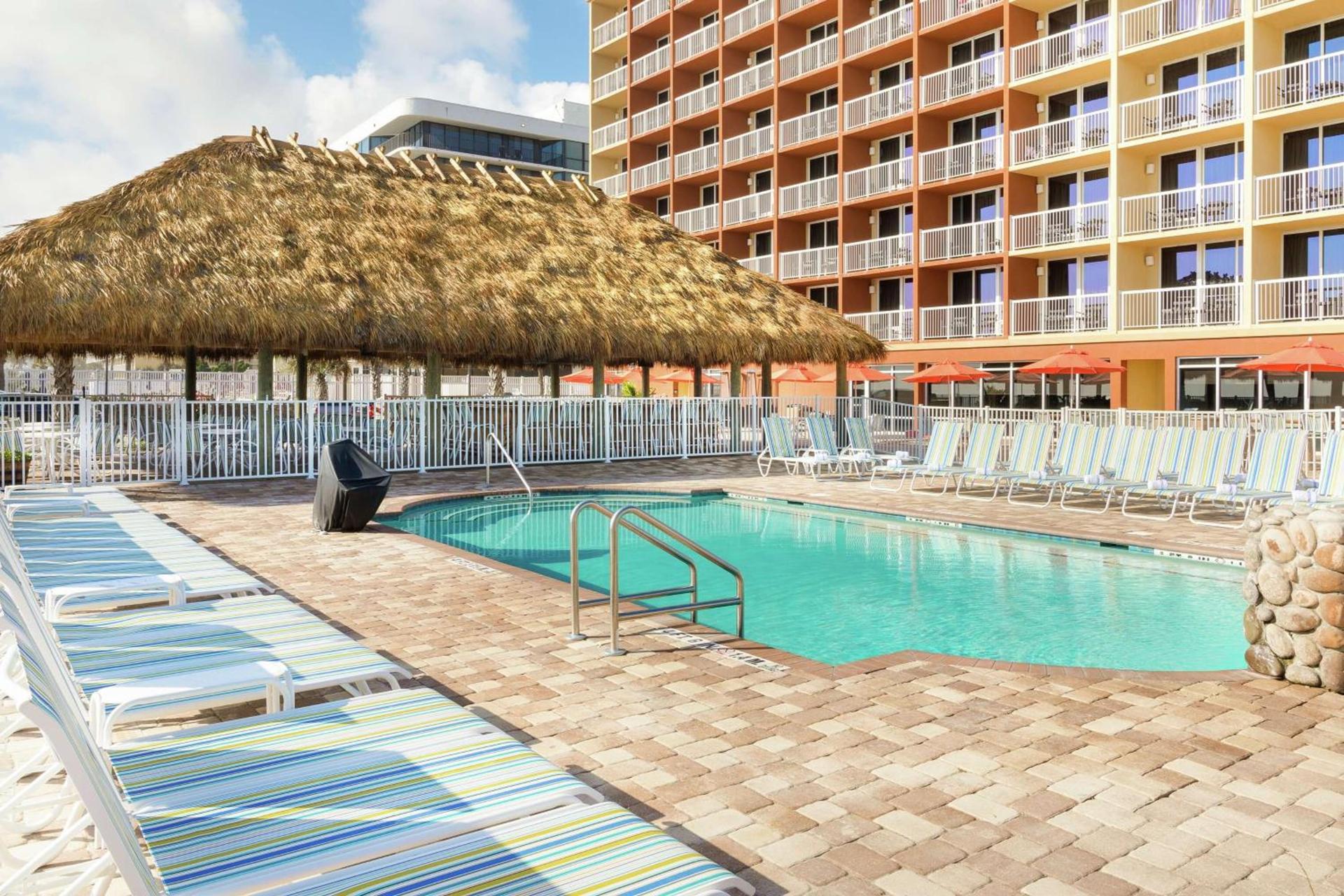 Hampton Inn Daytona Beach/Beachfront photo 5