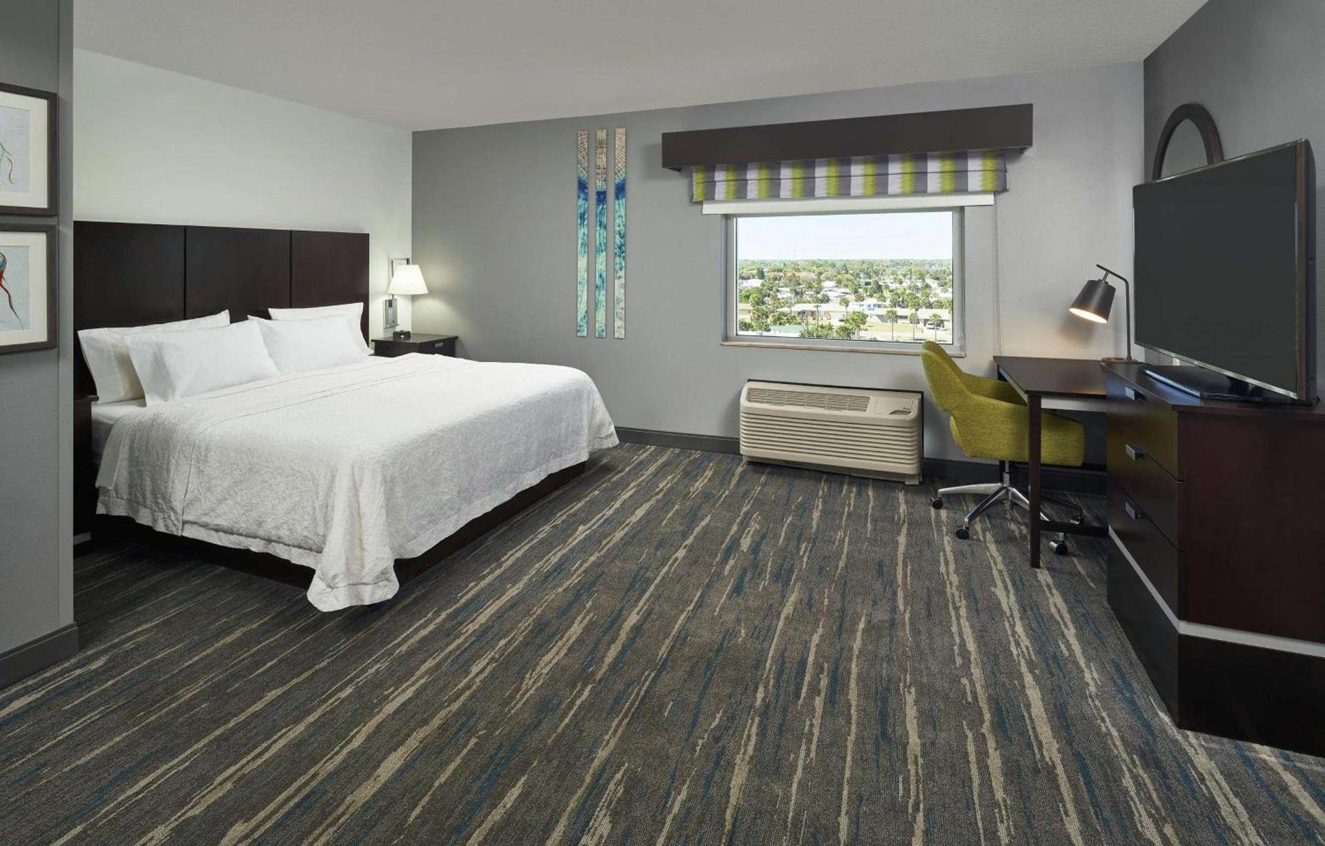 Hampton Inn Daytona Beach/Beachfront photo 22