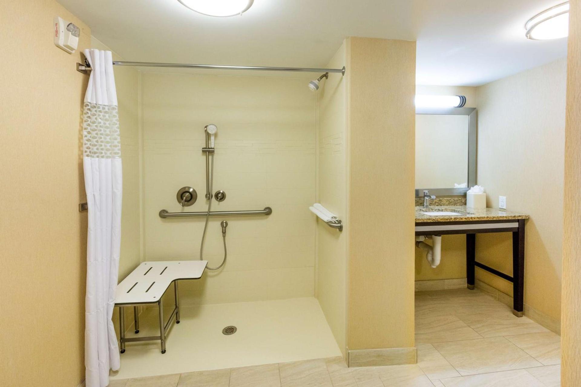 Hampton Inn Daytona Beach/Beachfront photo 43