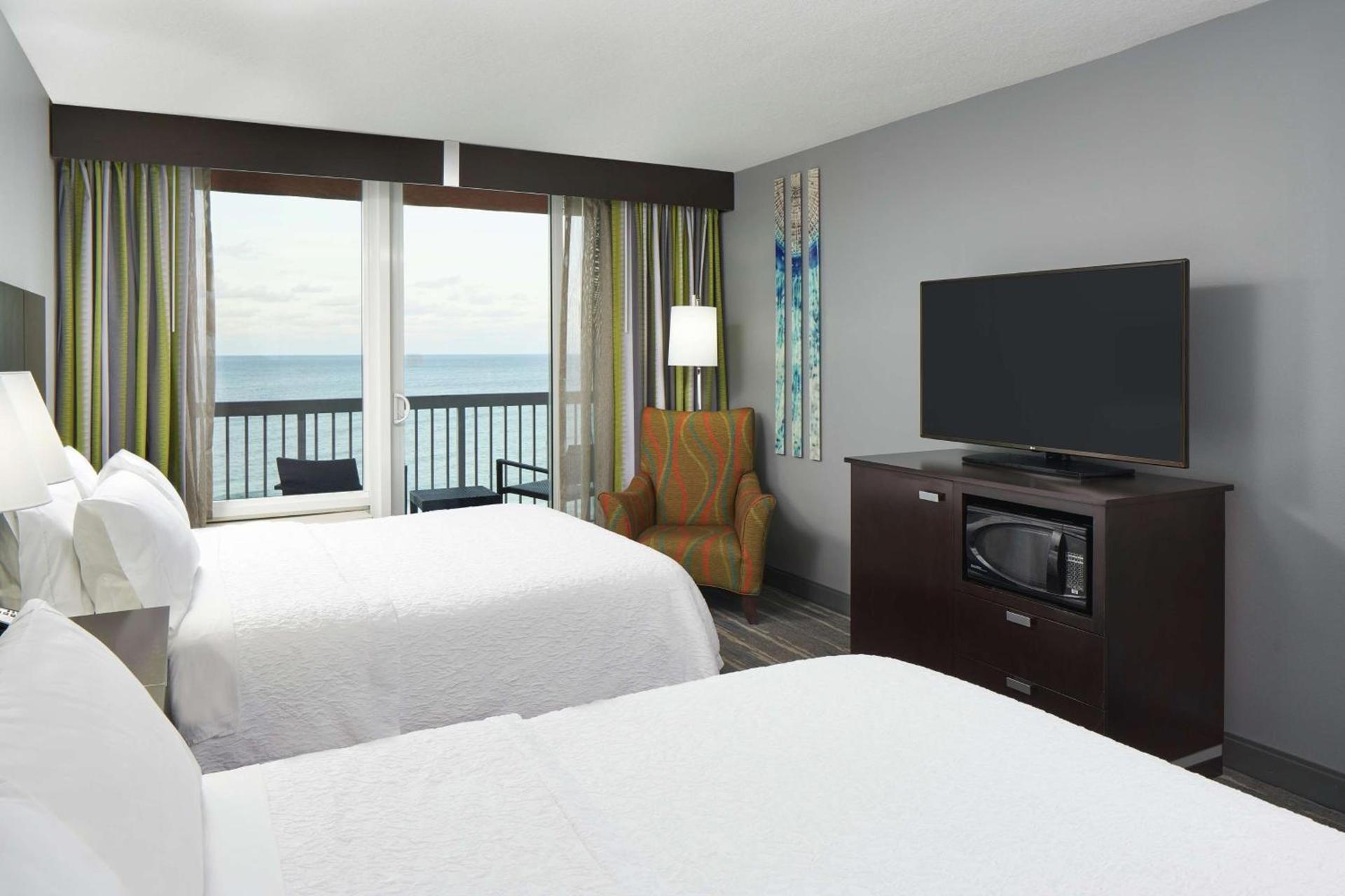 Hampton Inn Daytona Beach/Beachfront photo 56